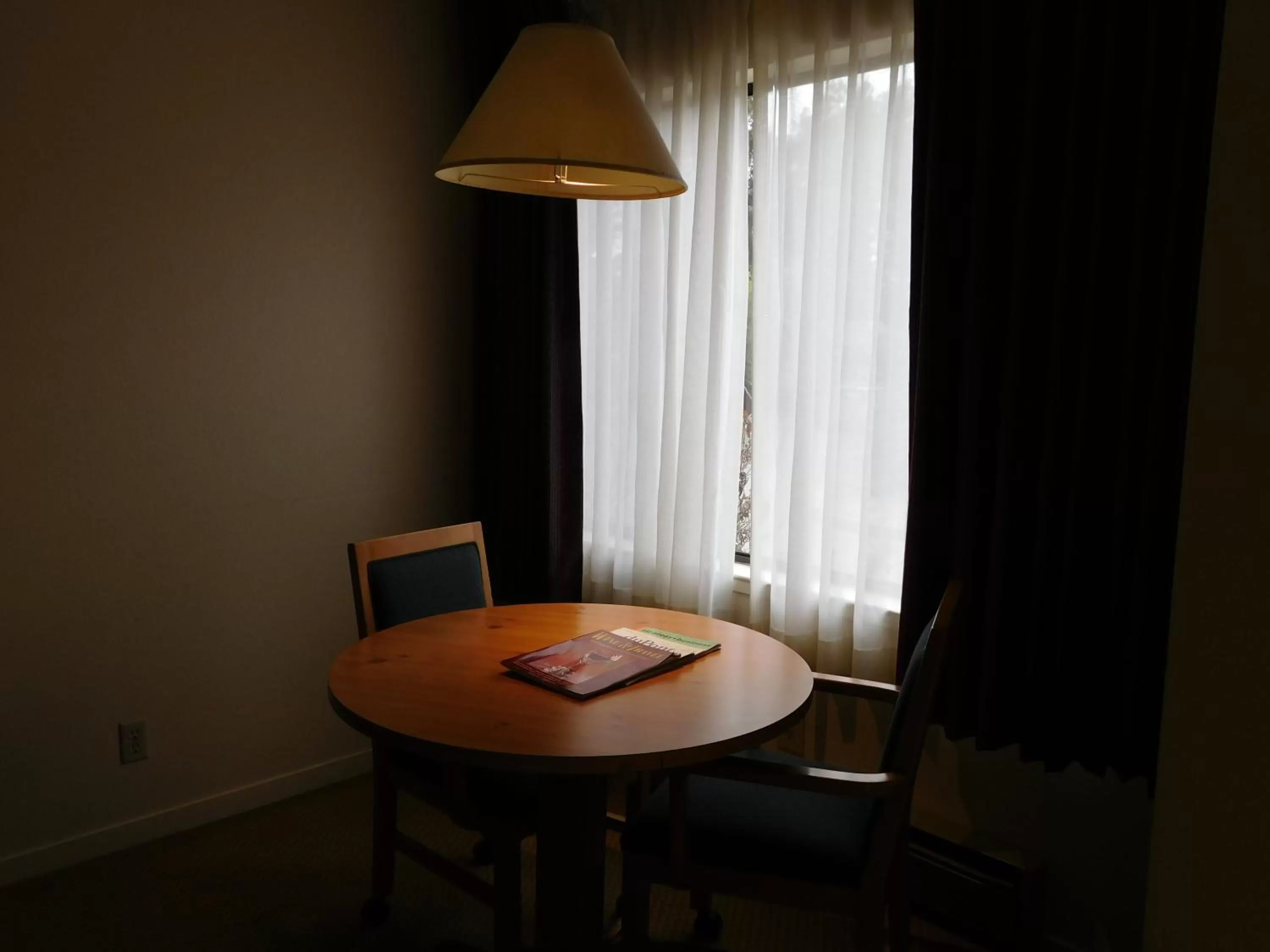 Area and facilities in Pacific Gardens Inn