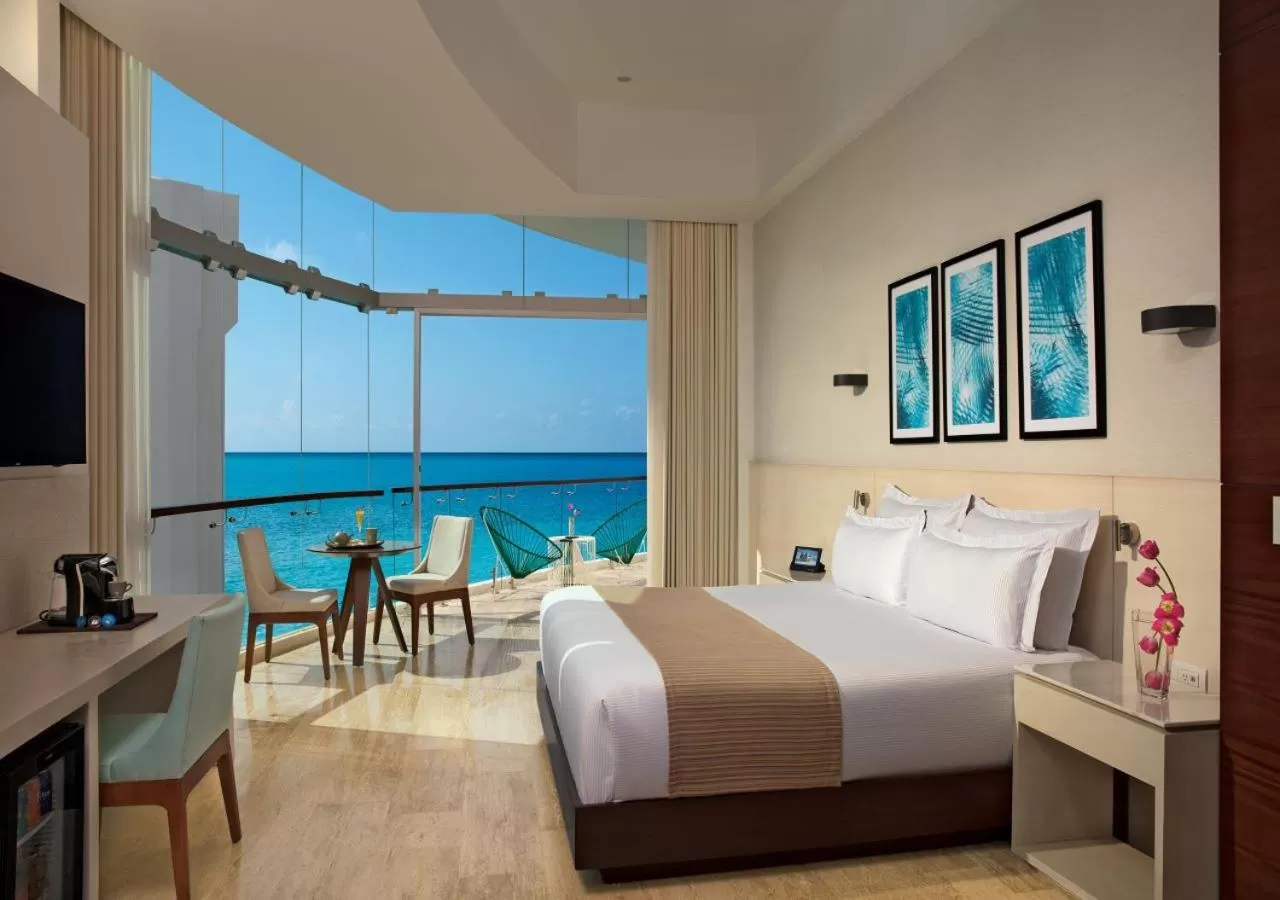 Altitude  Corner Suite Partial Ocean View - single occupancy in Altitude at Krystal Grand Cancun - All Inclusive