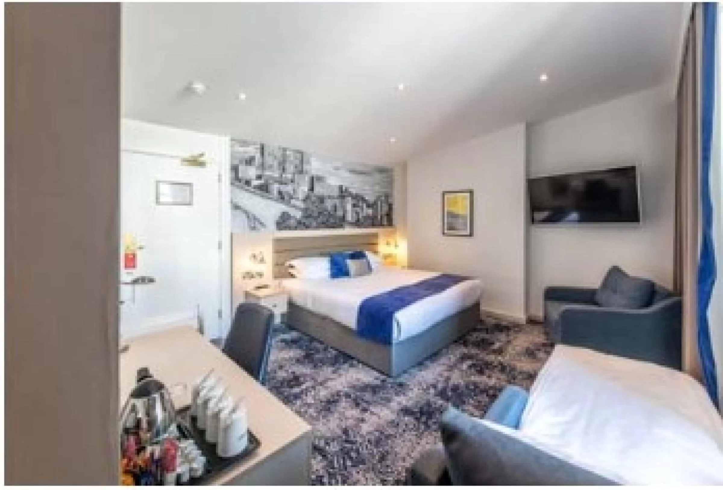 Bed in Best Western Premier Dover Marina Hotel & Spa