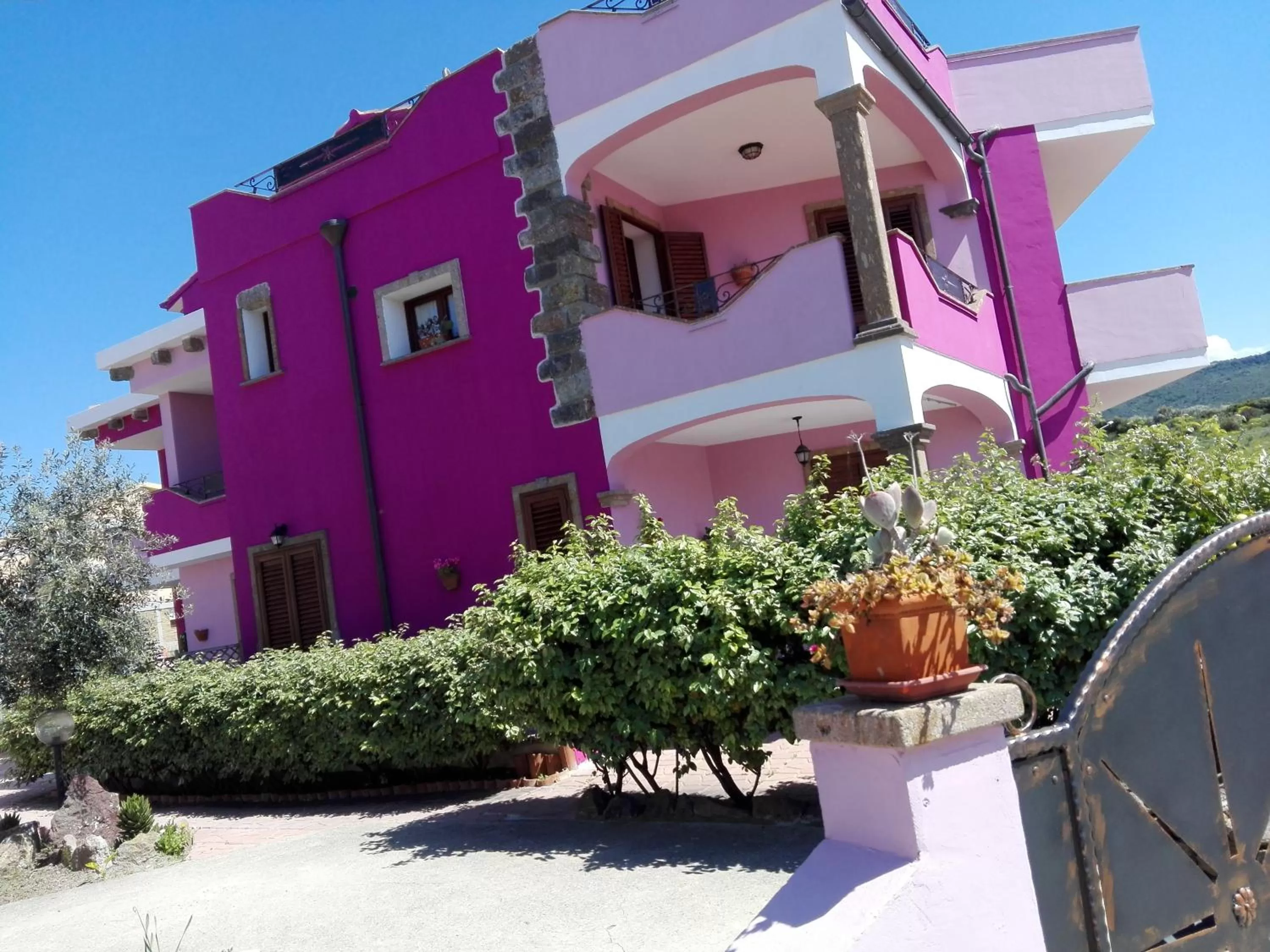 Property building in La Fortezza casa vacanze & appartament