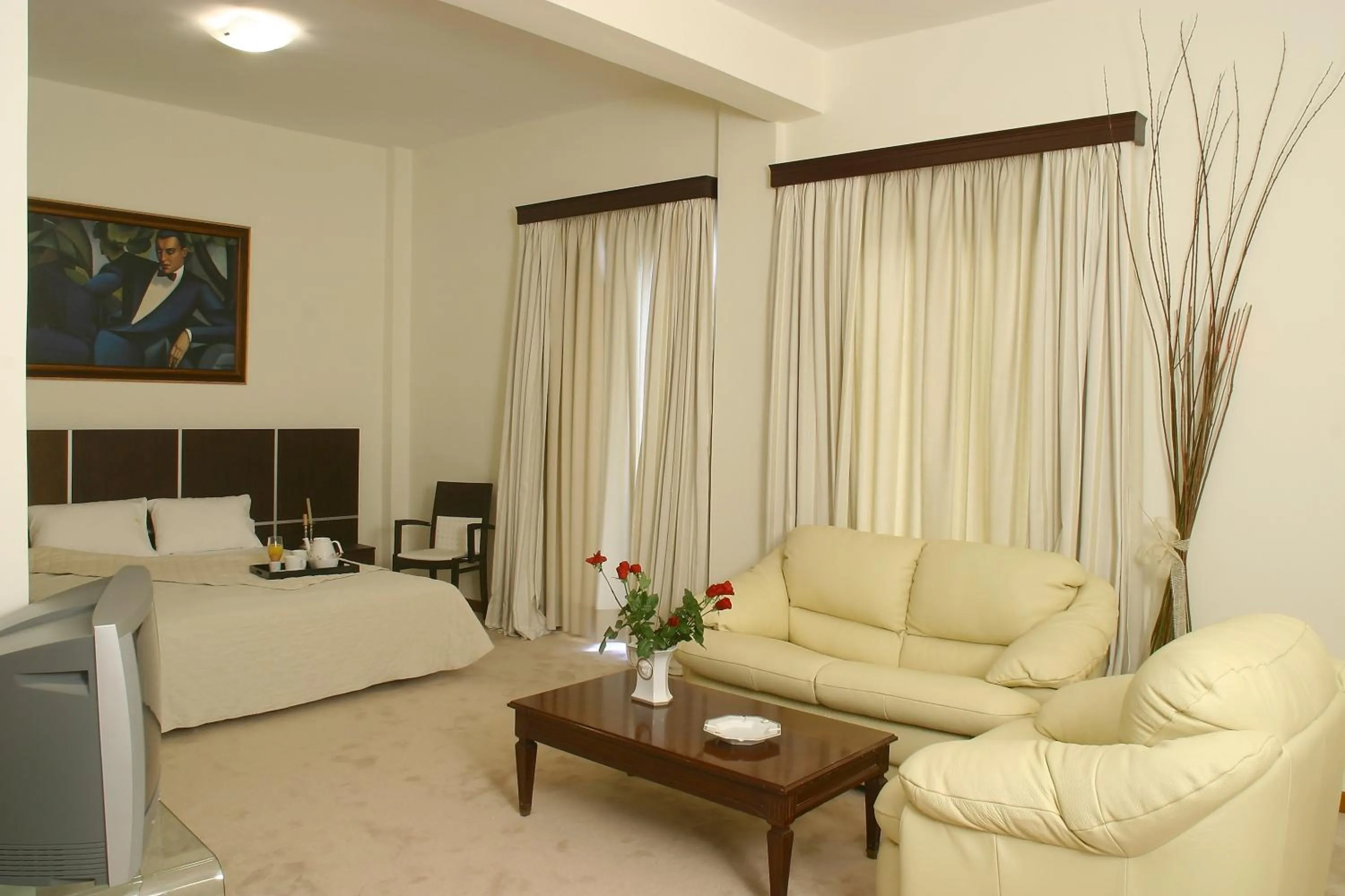 Seating area in Blue Sea Hotel Alimos