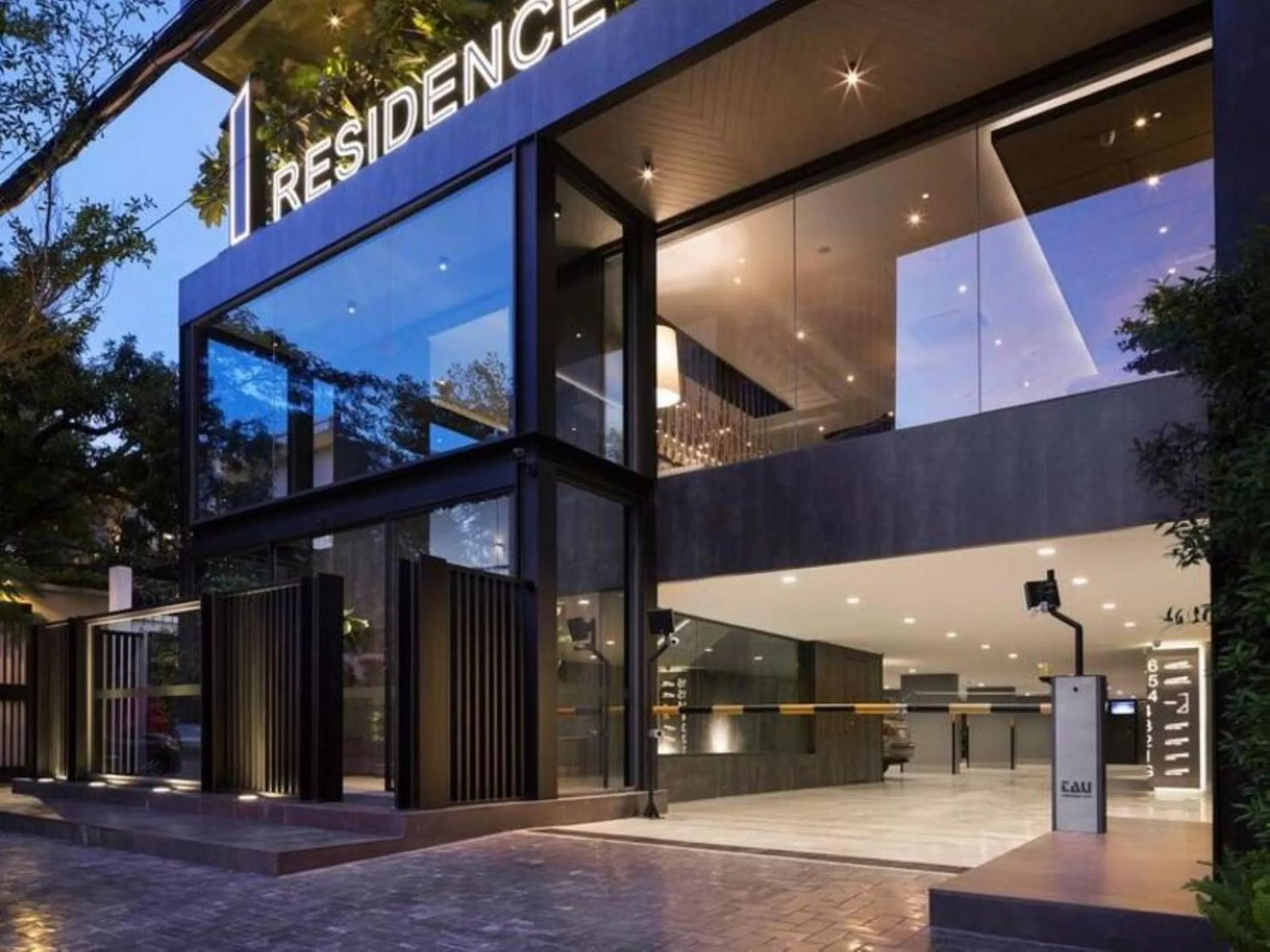 Shower in One Residence Hotel & Apartment