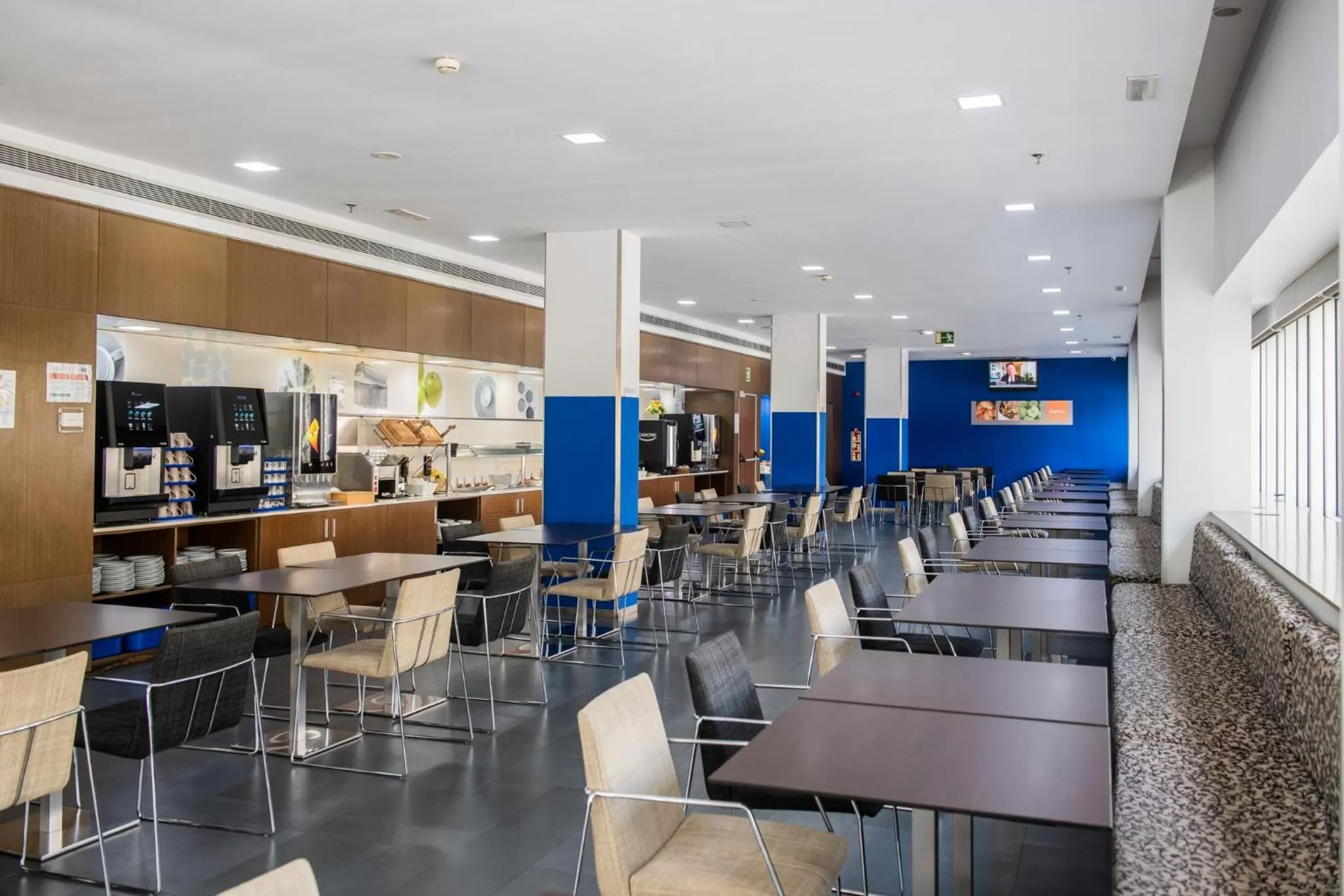 Breakfast in Holiday Inn Express Barcelona City 22@ by IHG