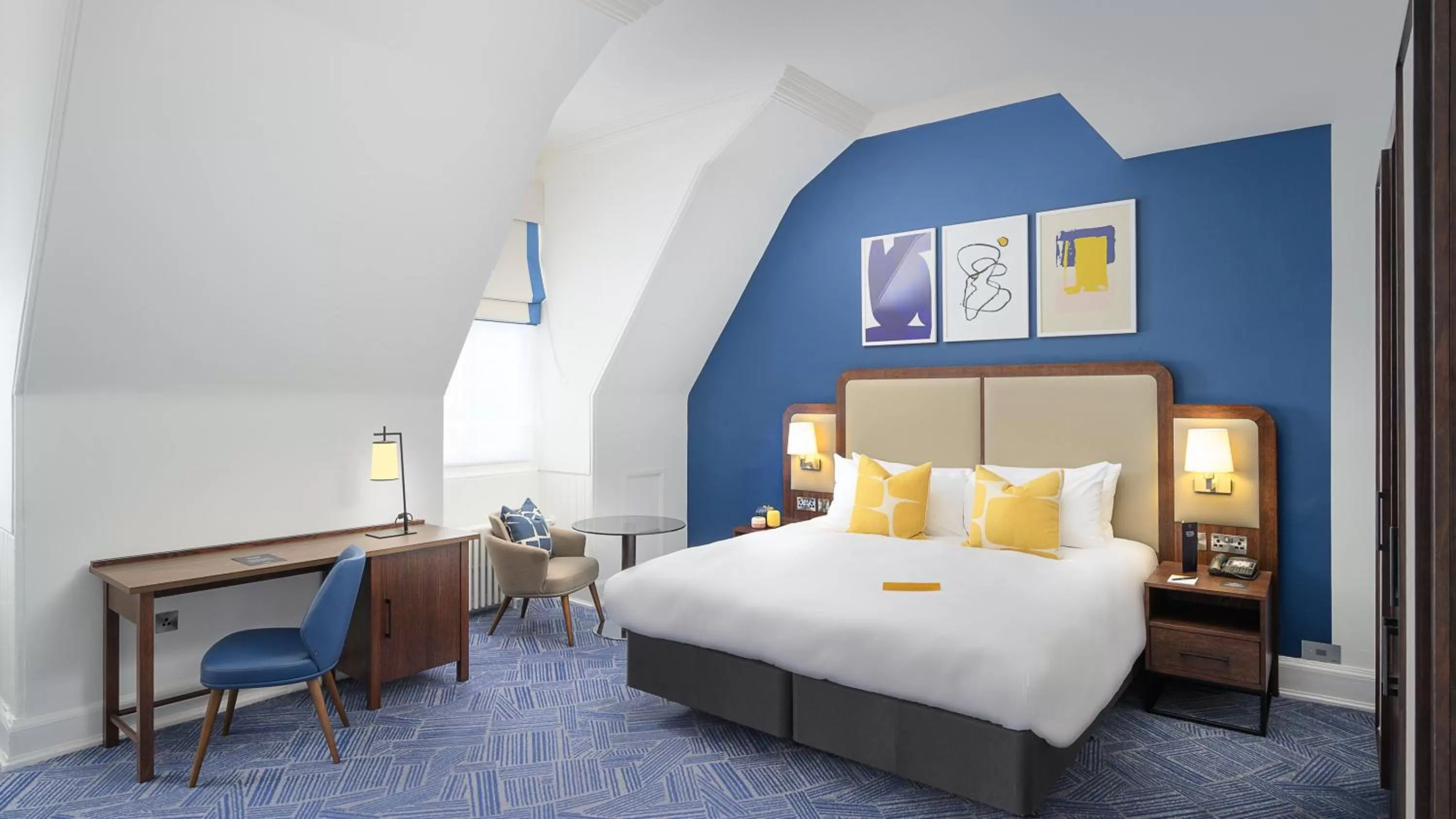 Photo of the whole room, Bed in voco Grand Central Glasgow by IHG