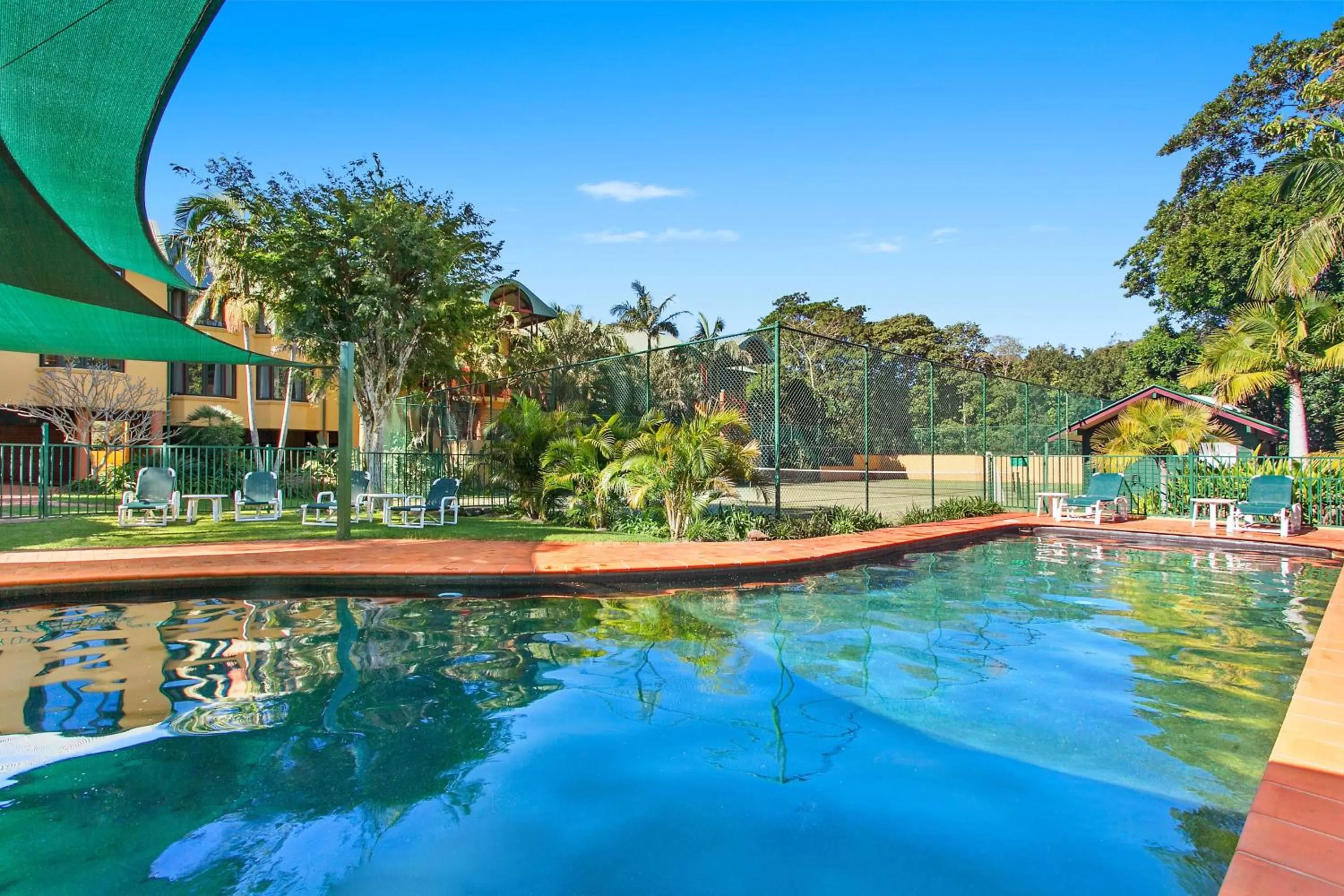 Swimming pool in Byron Links Apartments
