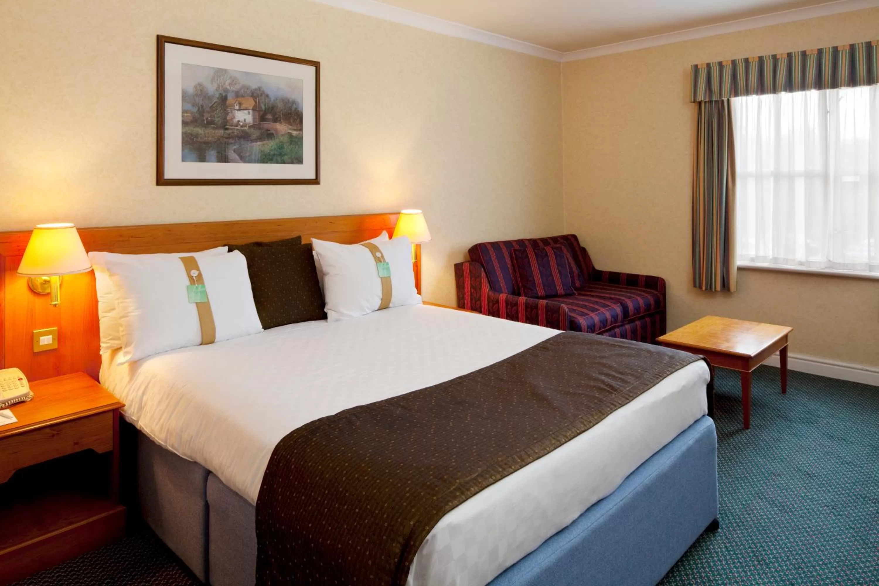 Photo of the whole room, Bed in Holiday Inn Ipswich Orwell by IHG
