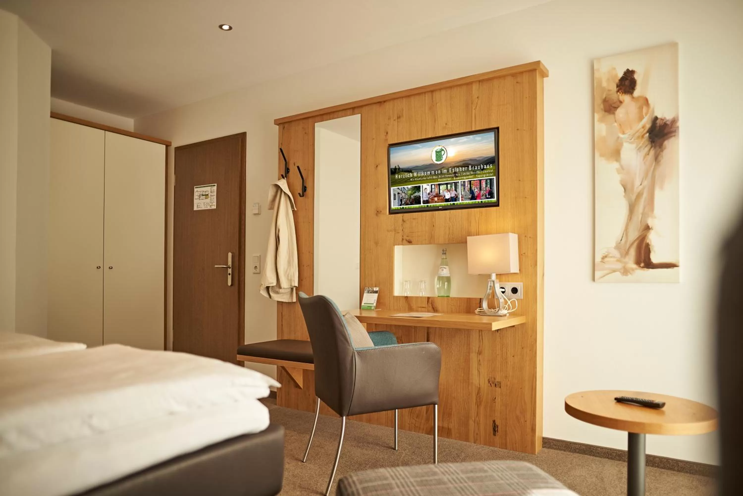 Photo of the whole room, Bed in Esloher Brauhaus