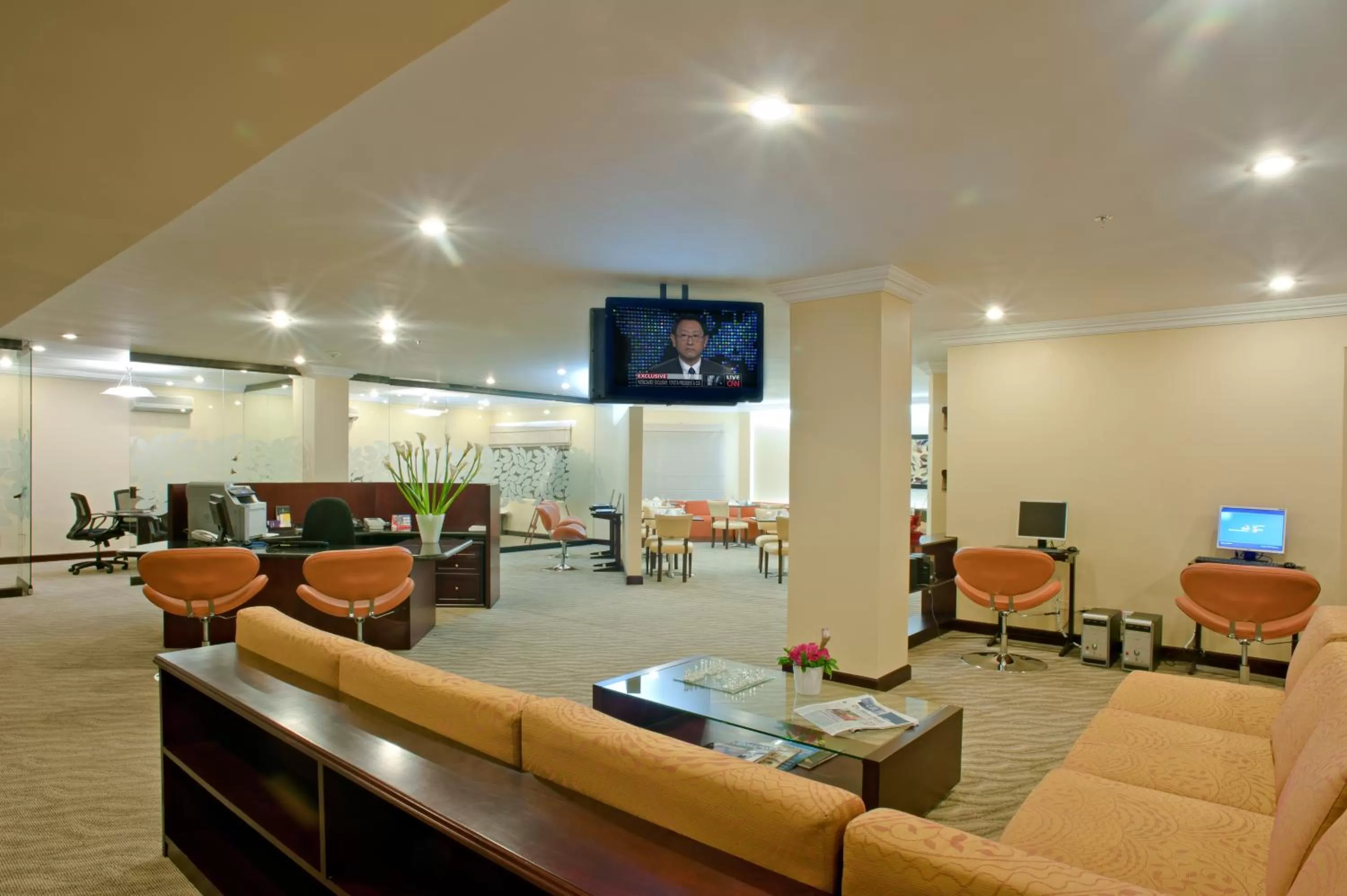 Communal lounge/ TV room in Casa Dann Carlton Hotel & SPA