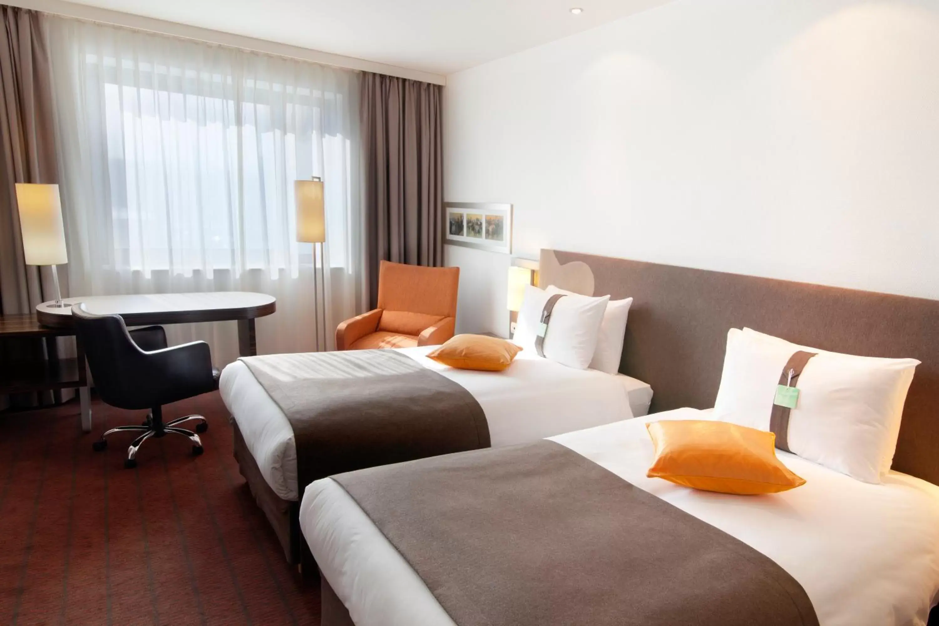 Standard Twin Room - Non-Smoking in Holiday Inn Almaty by IHG Standard Twin Room - Non-Smoking in Holiday Inn Almaty by IHG