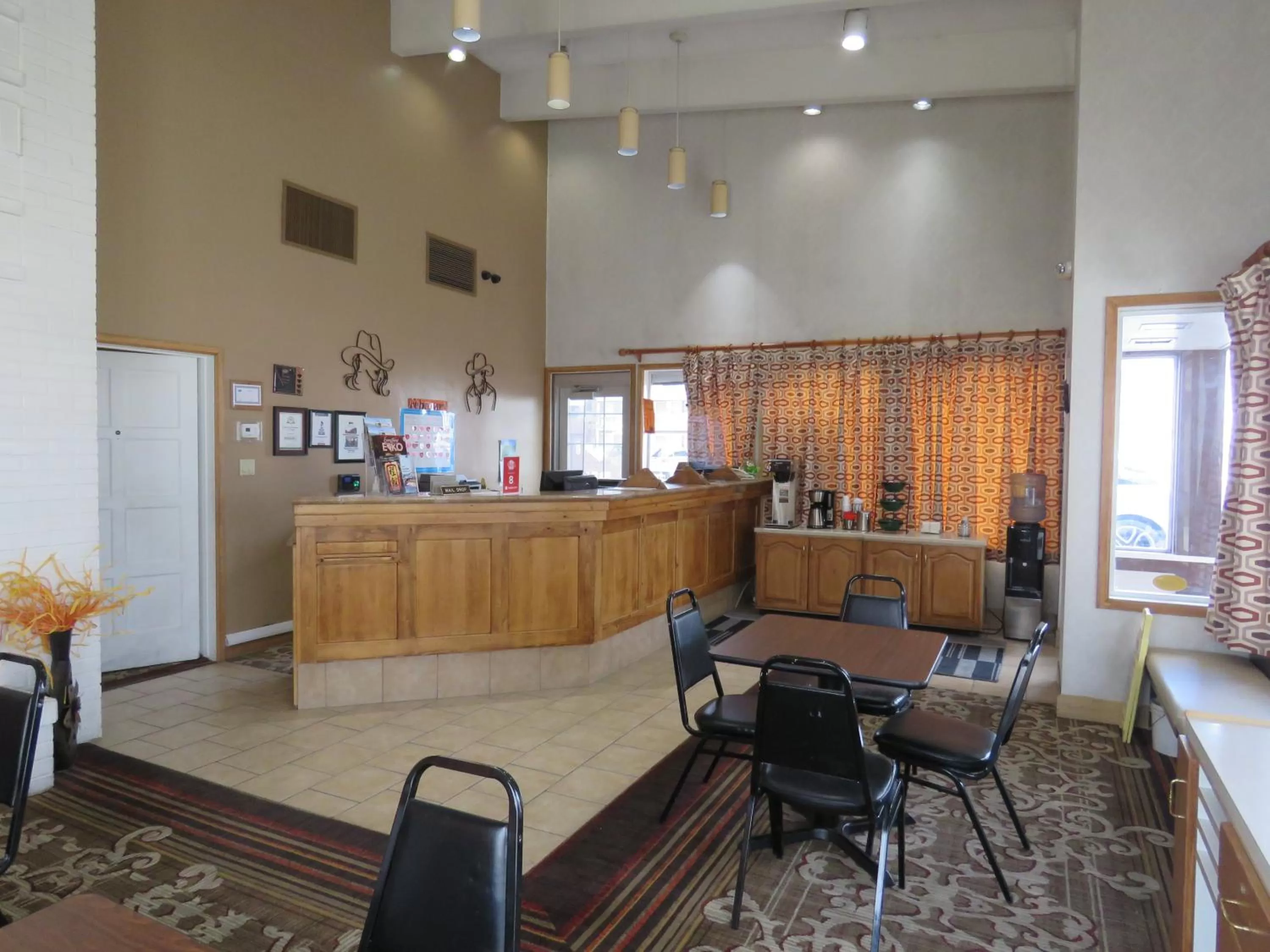 Lobby or reception in Thunderbird Motel