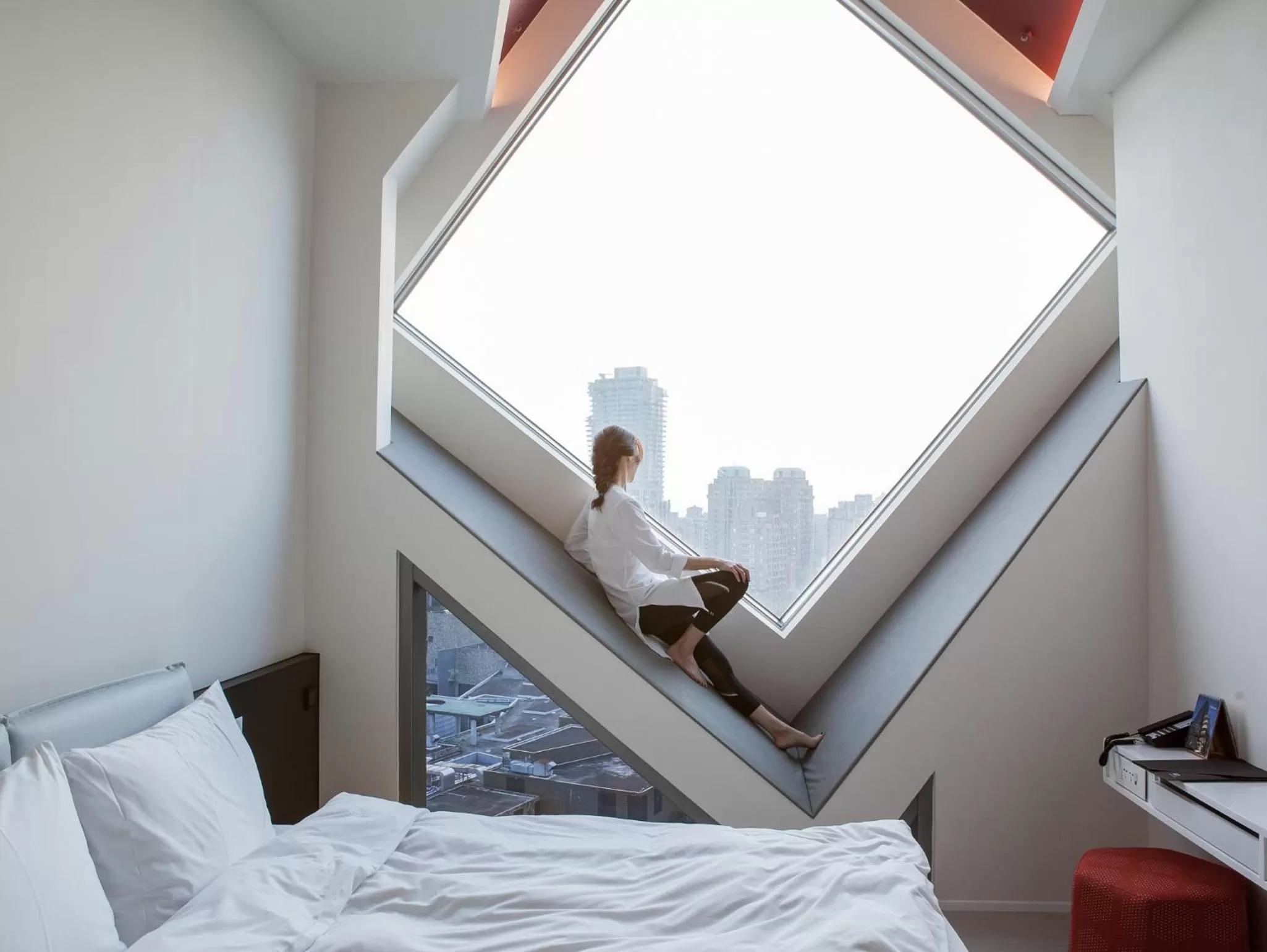 Photo of the whole room, Bed in The Place Taichung