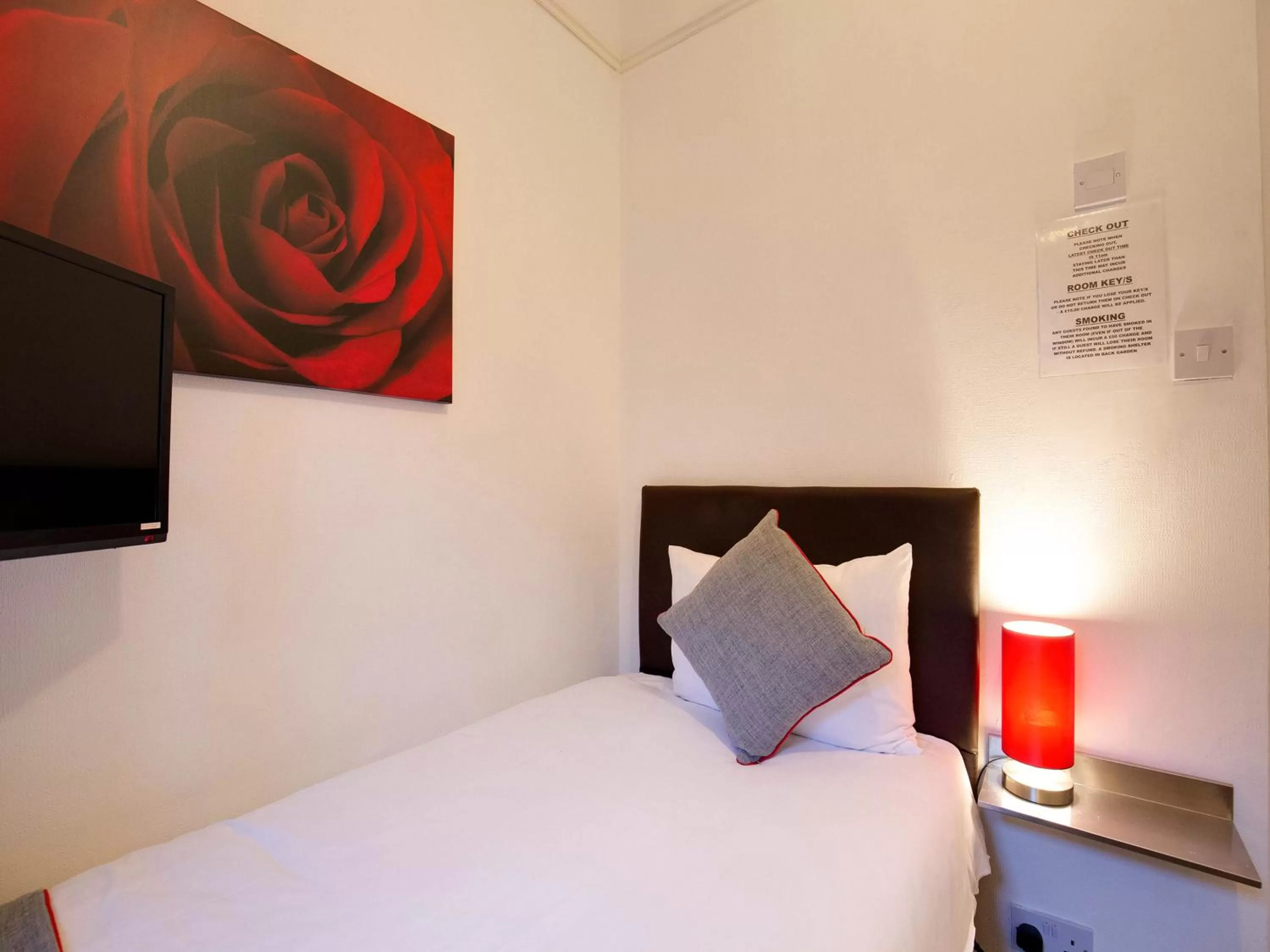 Bedroom, Bed in Lost Guest House Peterhead