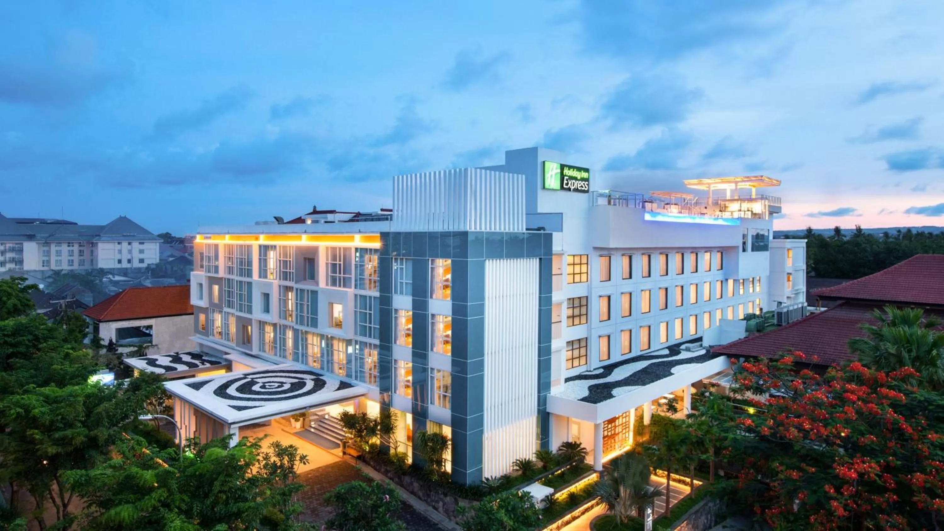Property building in Holiday Inn Express Baruna by IHG