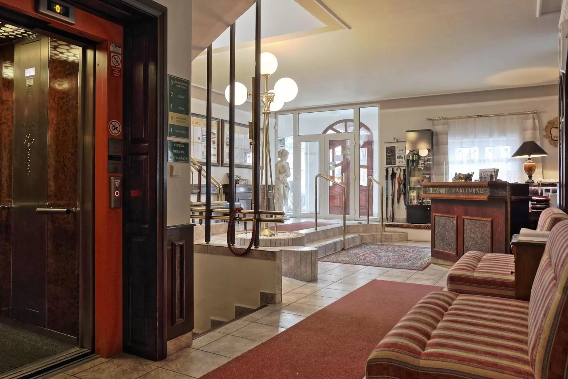 Facade/entrance in Schlosshotel Marienbad