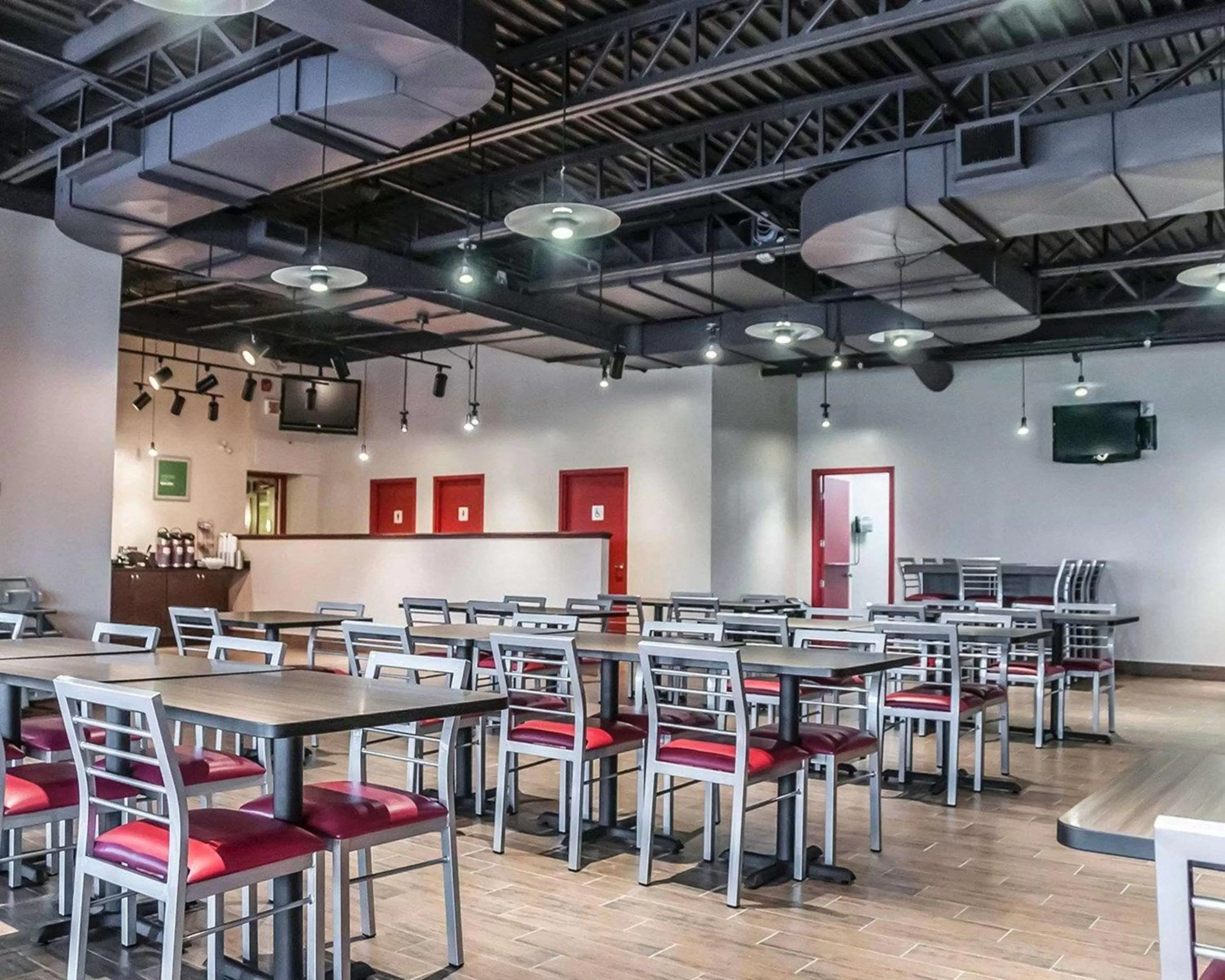 Restaurant/places to eat in Comfort Inn