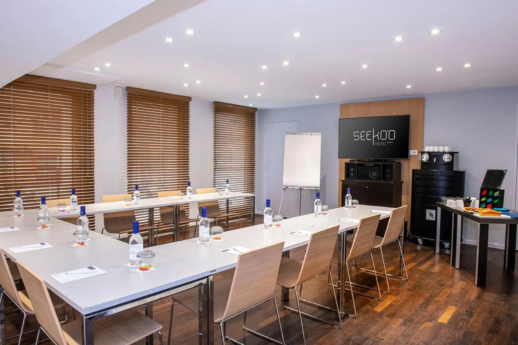 Business facilities in Seeko'o Hotel Bordeaux