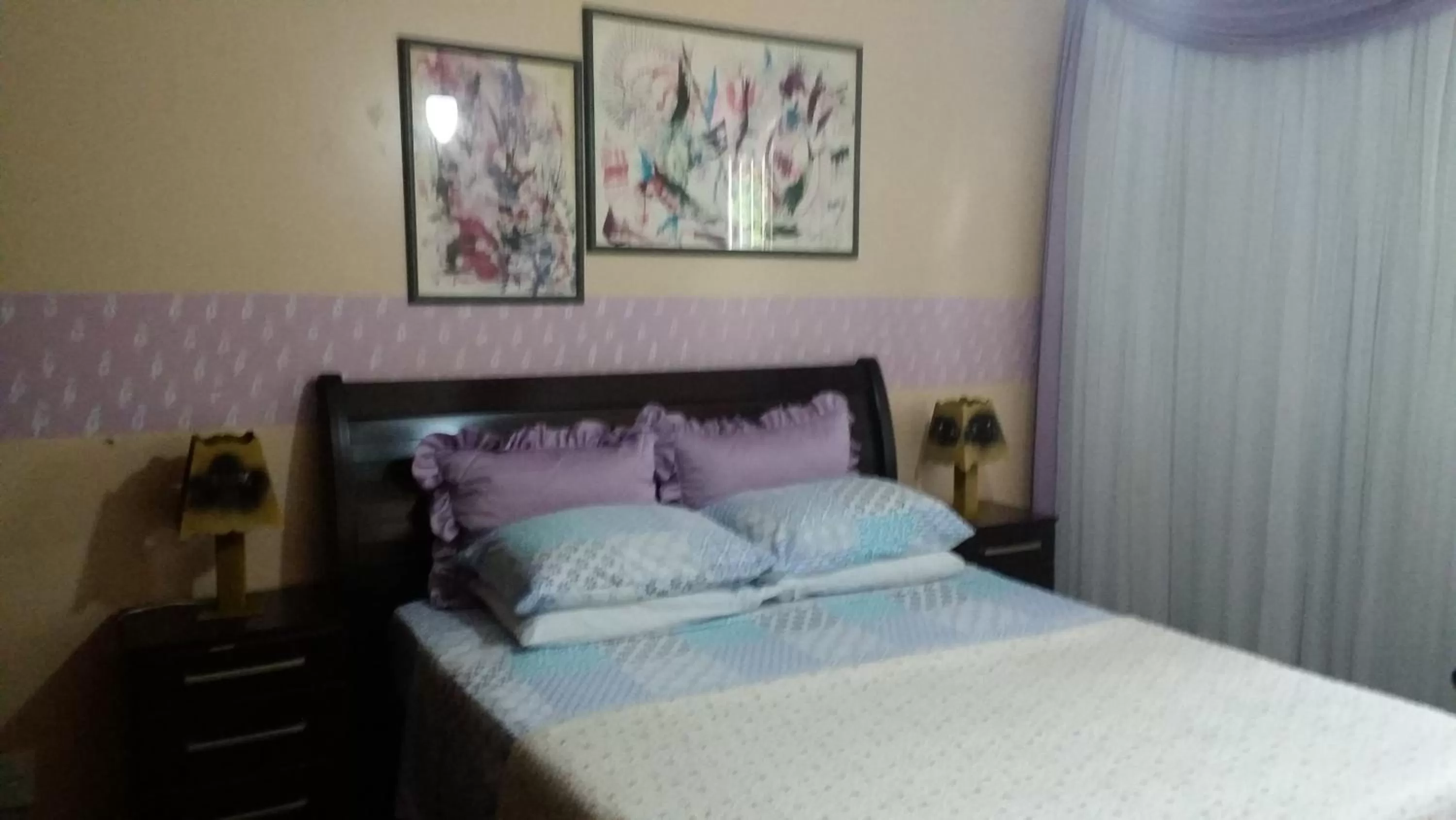 TV and multimedia, Bed in KzaZendf Cama e Cafe Asa Sul