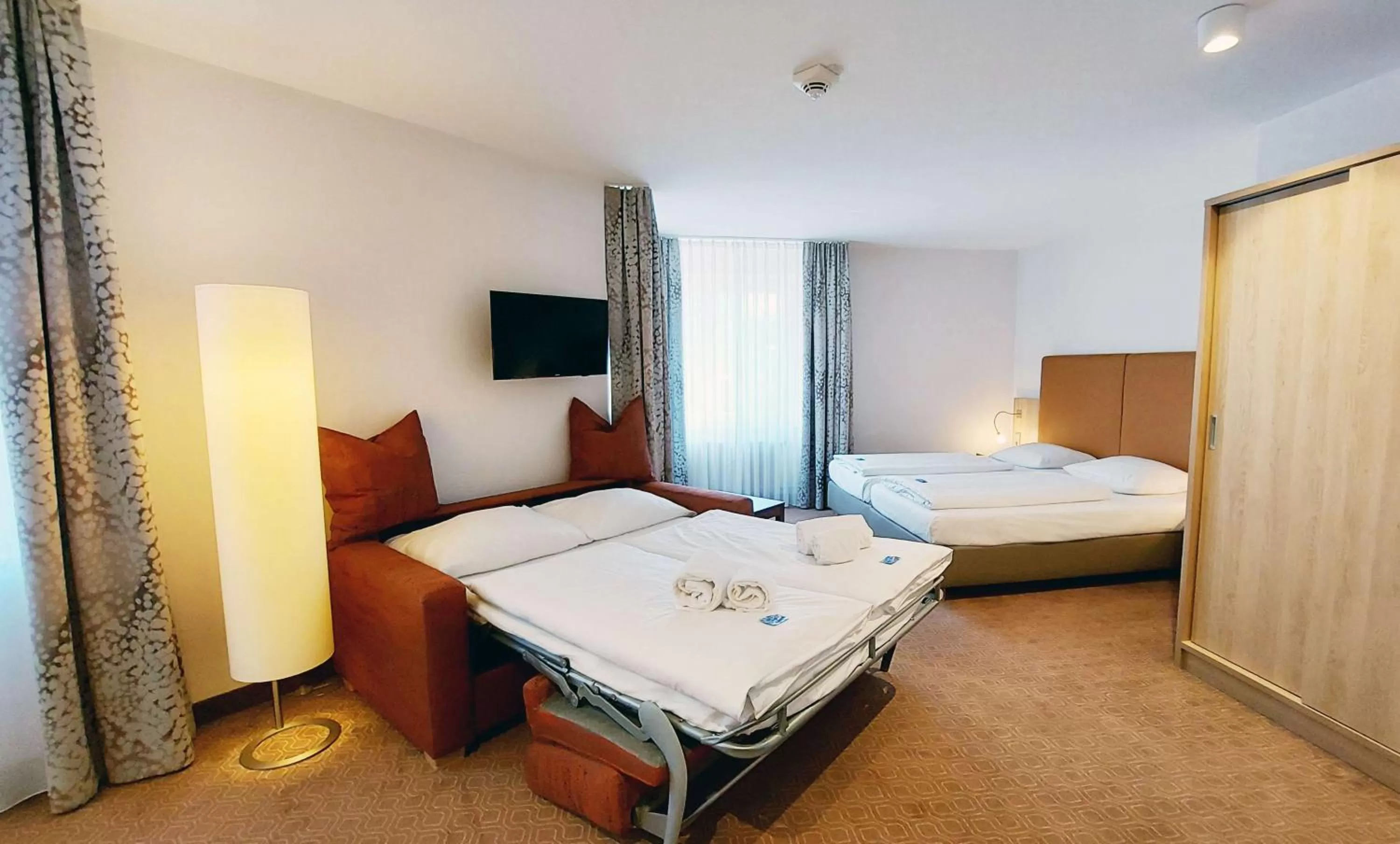 Bedroom, Bed in GHOTEL hotel & living Kiel