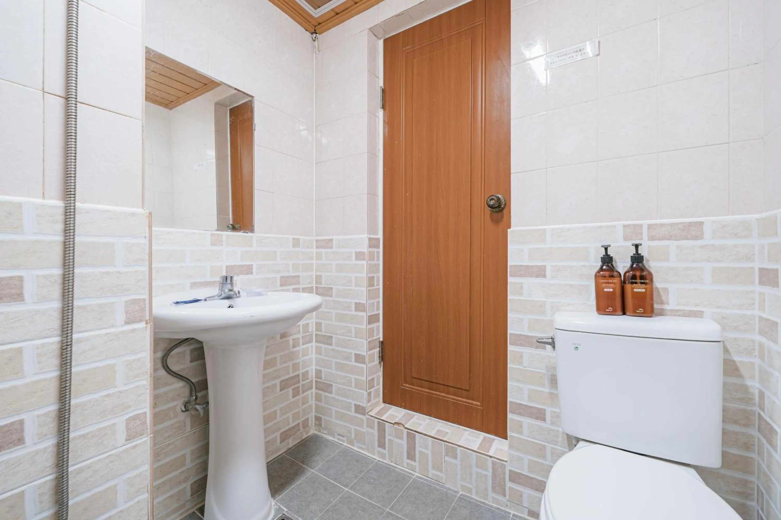 Bathroom in Miju Hotel