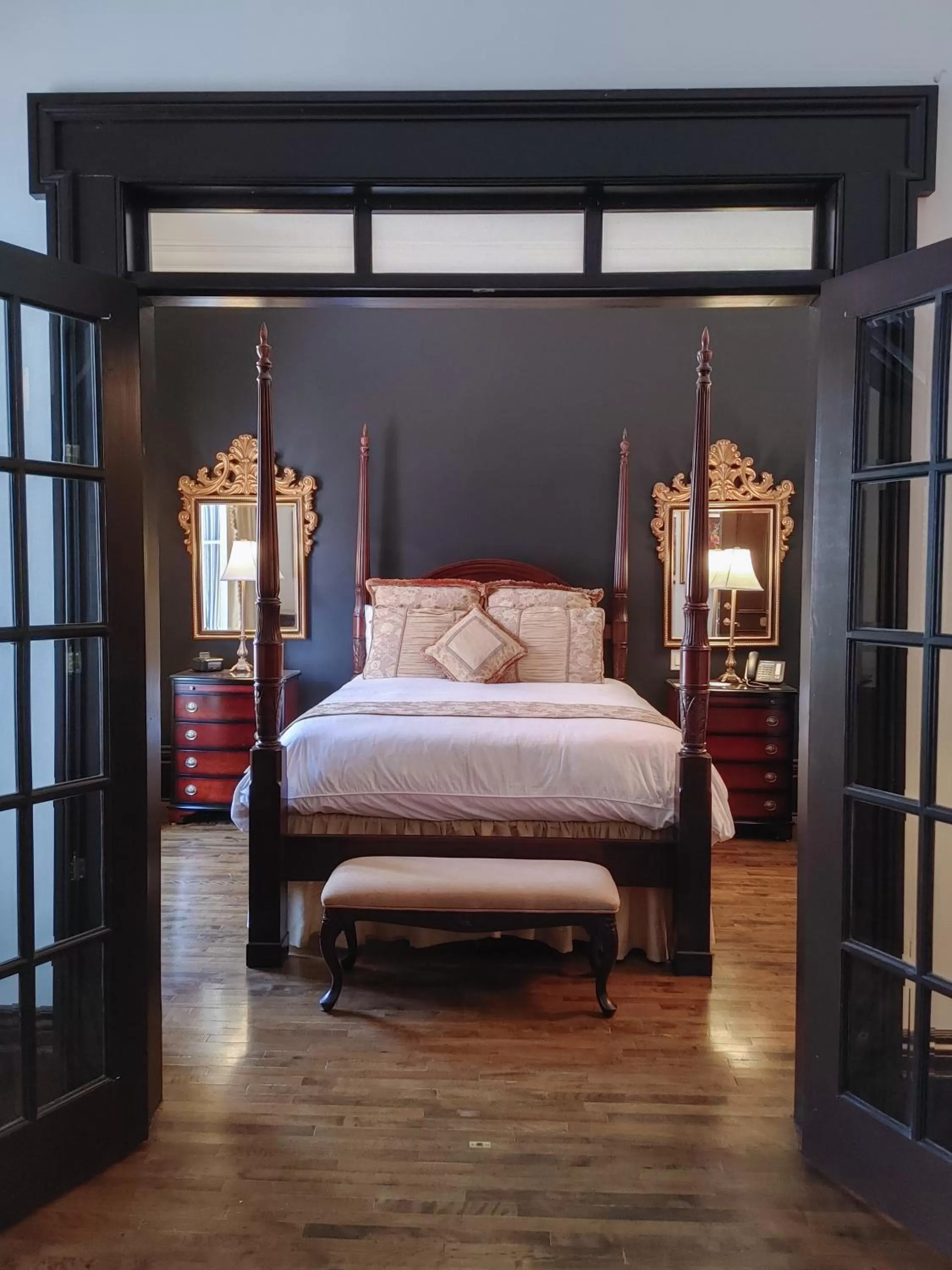 Bed in Le Clos Saint-Louis - Par Aneyro