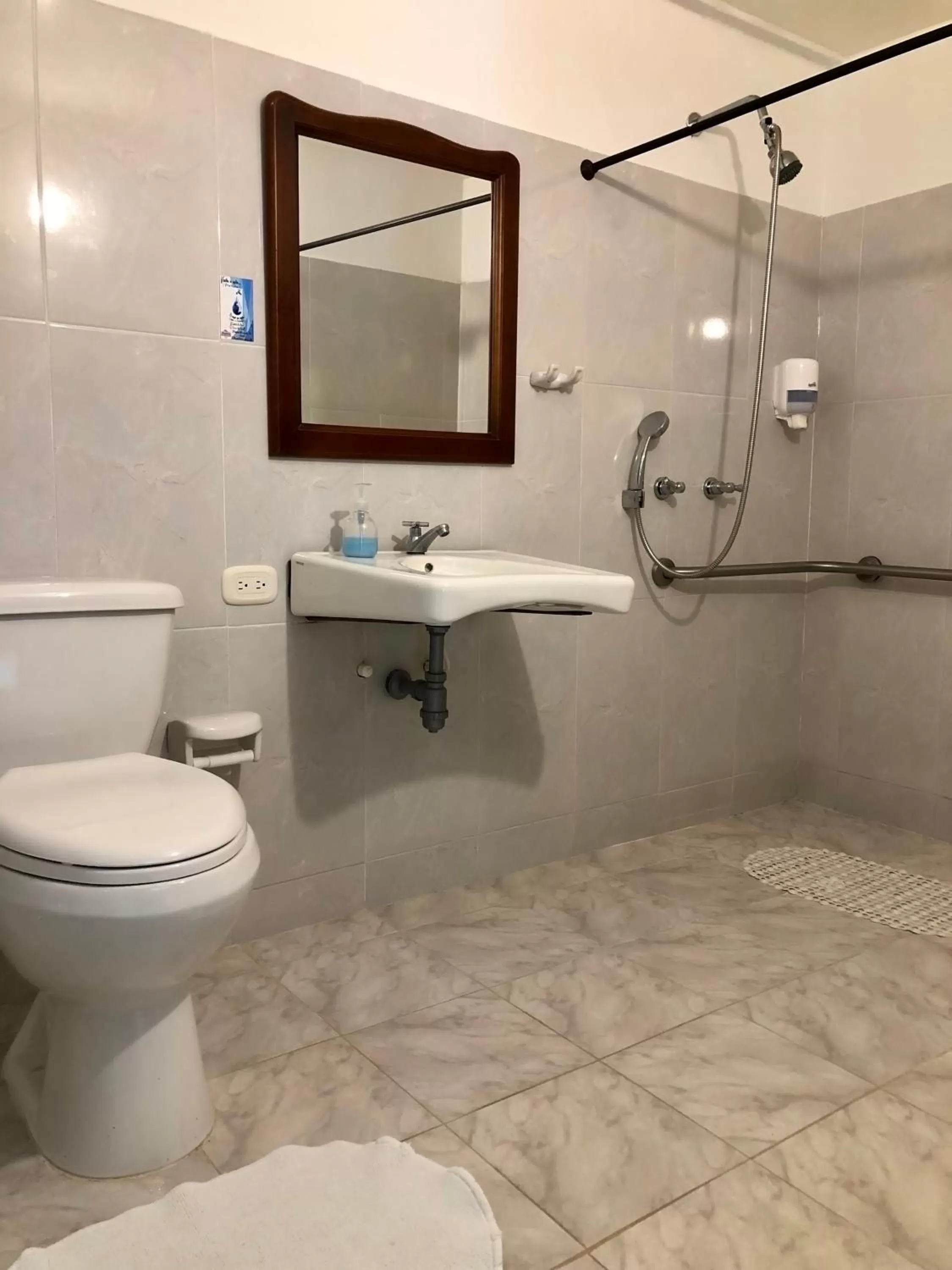 Bathroom in Hotel Vísperas