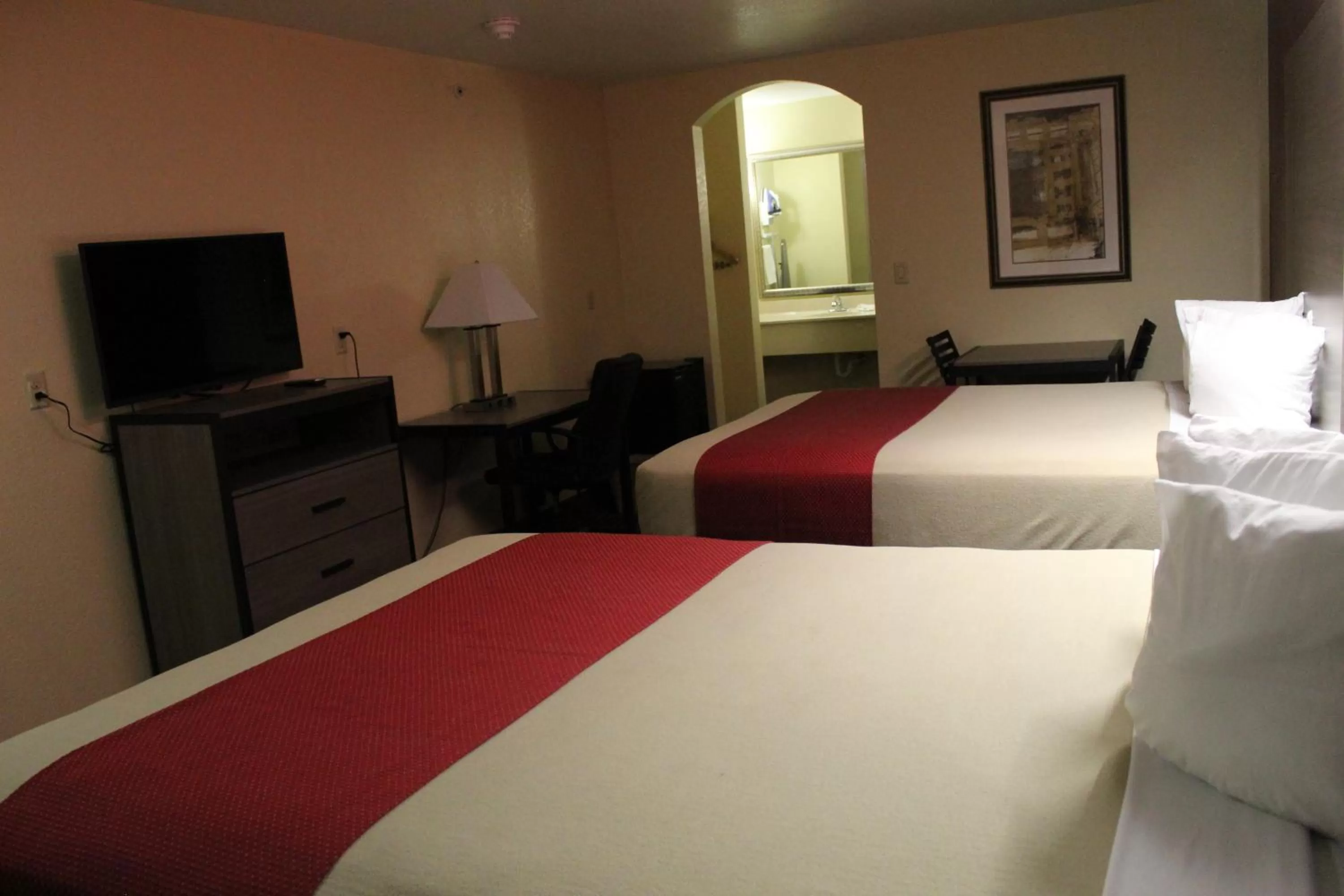 Bed in Scottish Inns Fort Worth