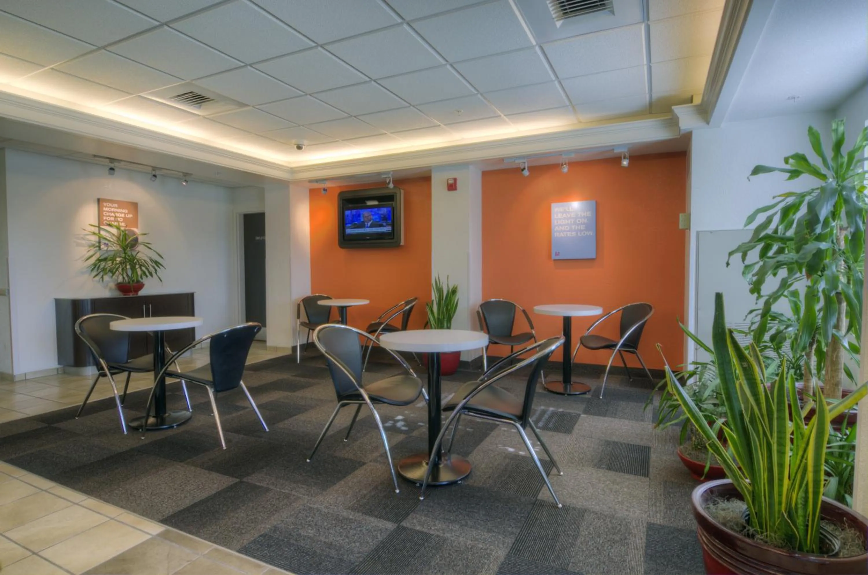 Restaurant/places to eat in Motel 6-Orlando, FL - International Dr