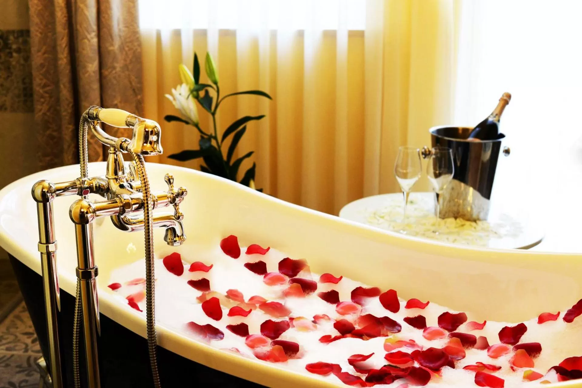 Decorative detail in MOMENTS Boutique Hotel