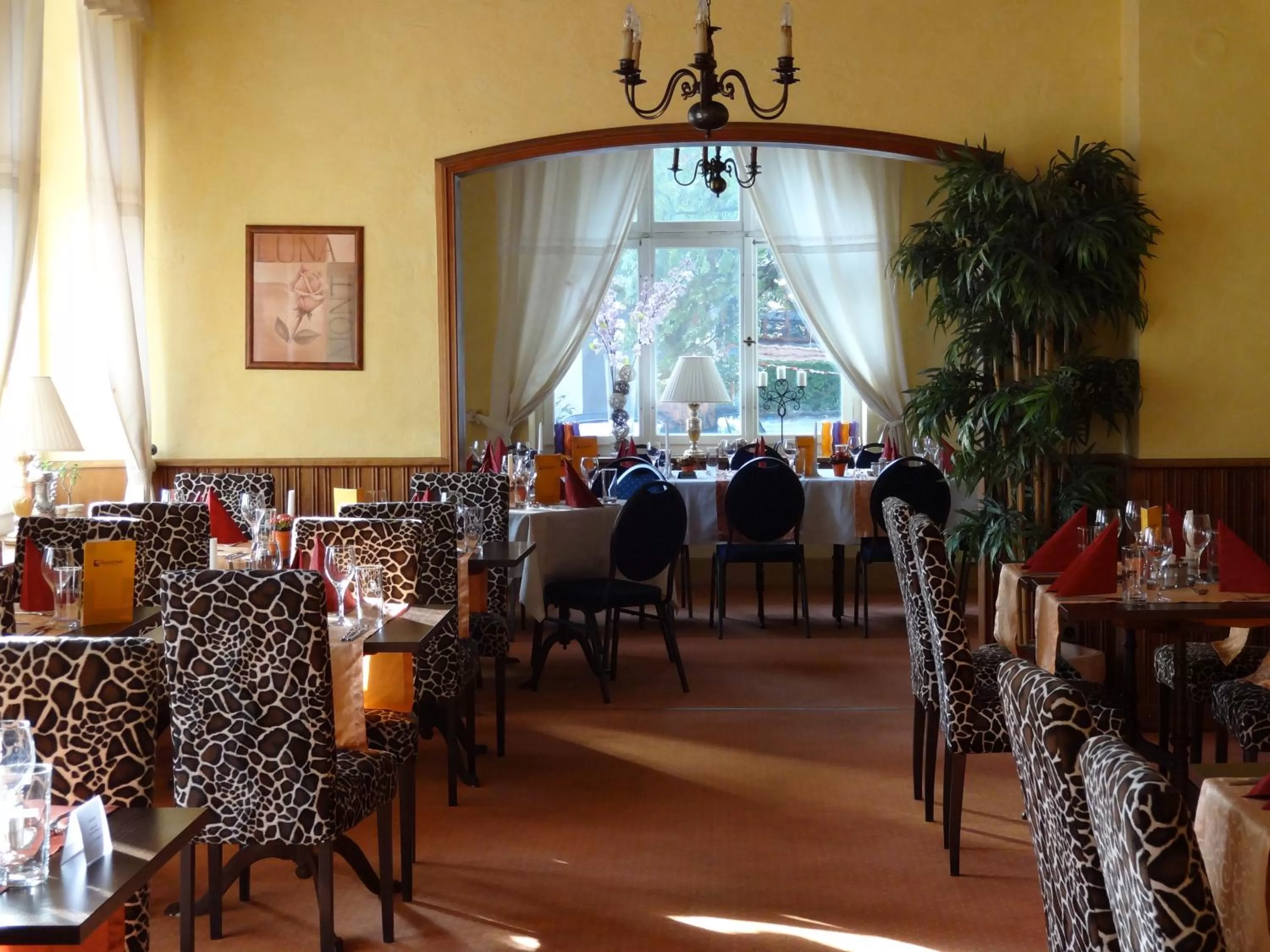 Restaurant/places to eat in Hotel Schweizerhof