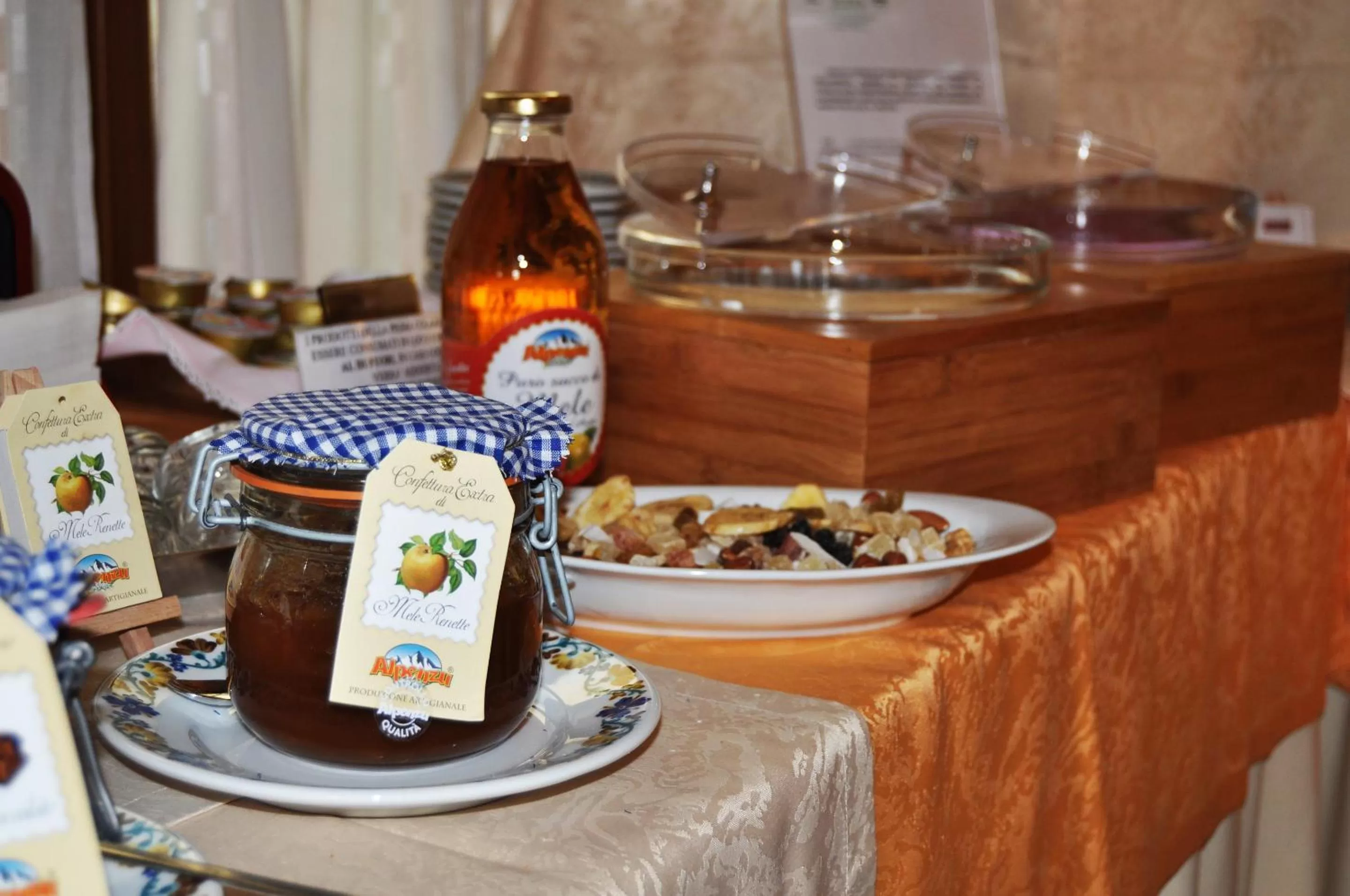 Breakfast in Hotel Elena