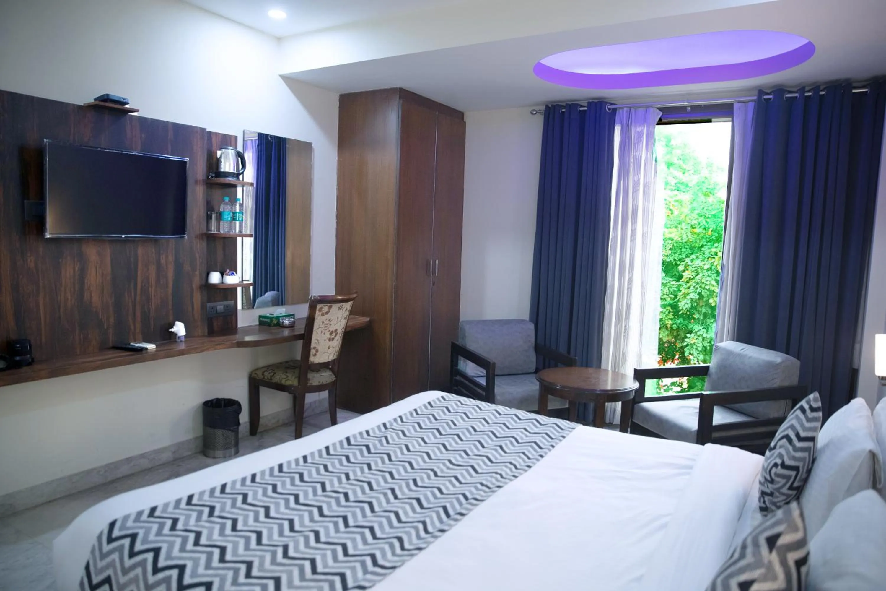 Bed in Kastor International Hotel