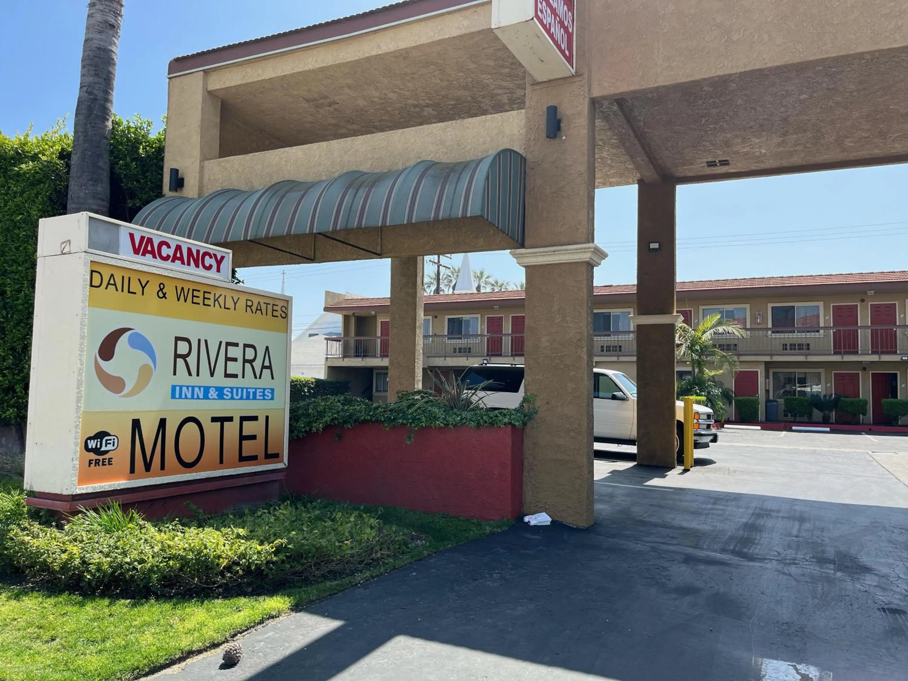 Rivera Inn & Suites Motel