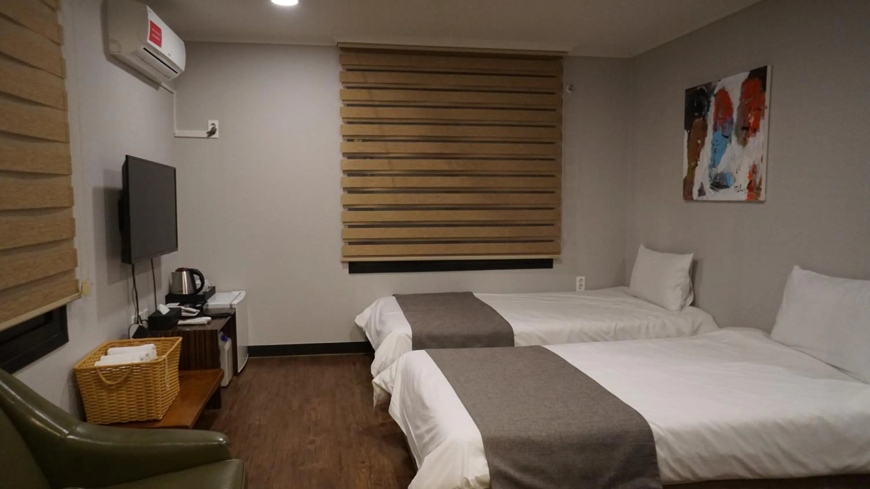 Bed in Hotel Tong Yeondong Jeju