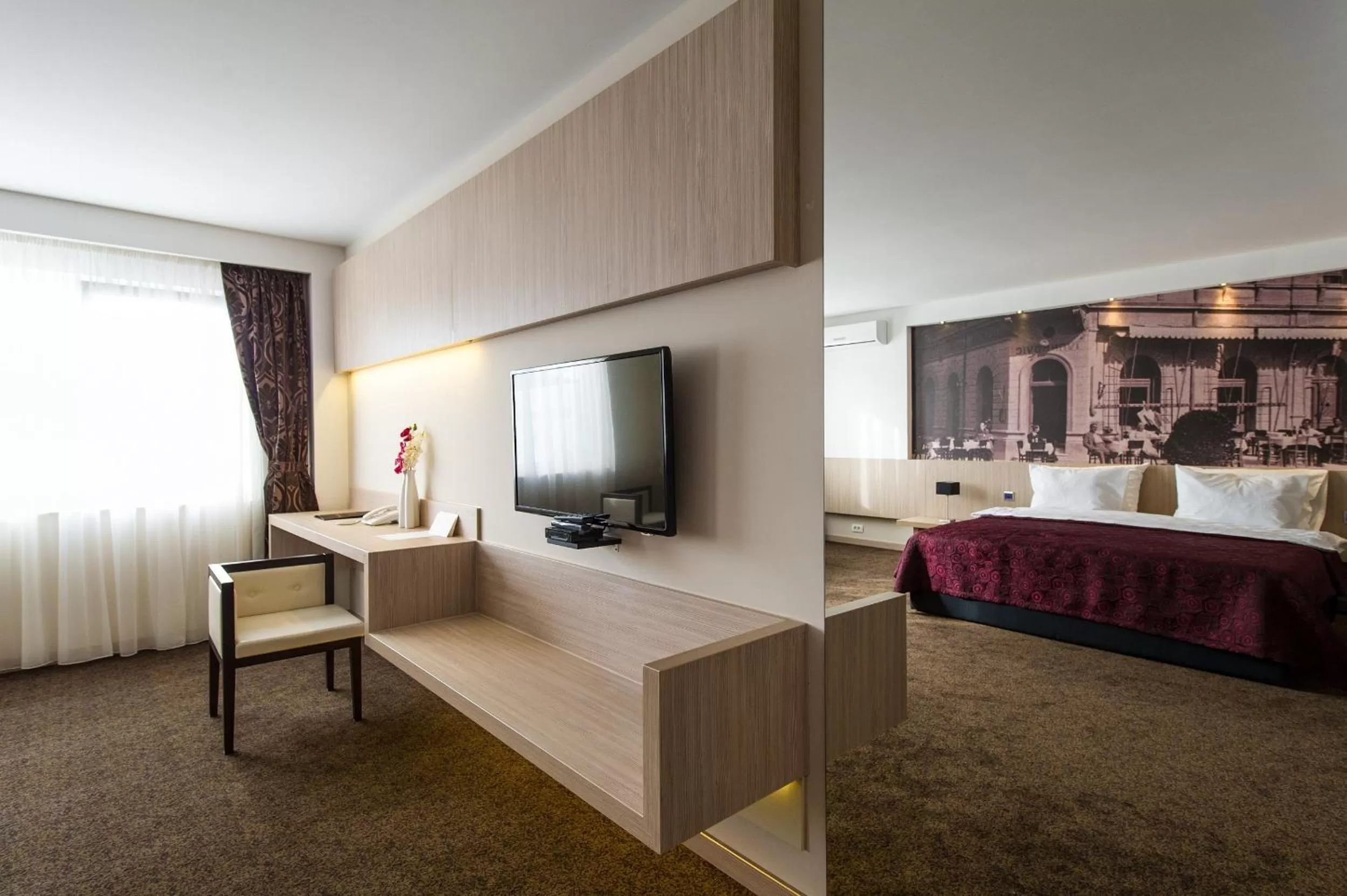 TV and multimedia, Bed in City Hotel Mostar