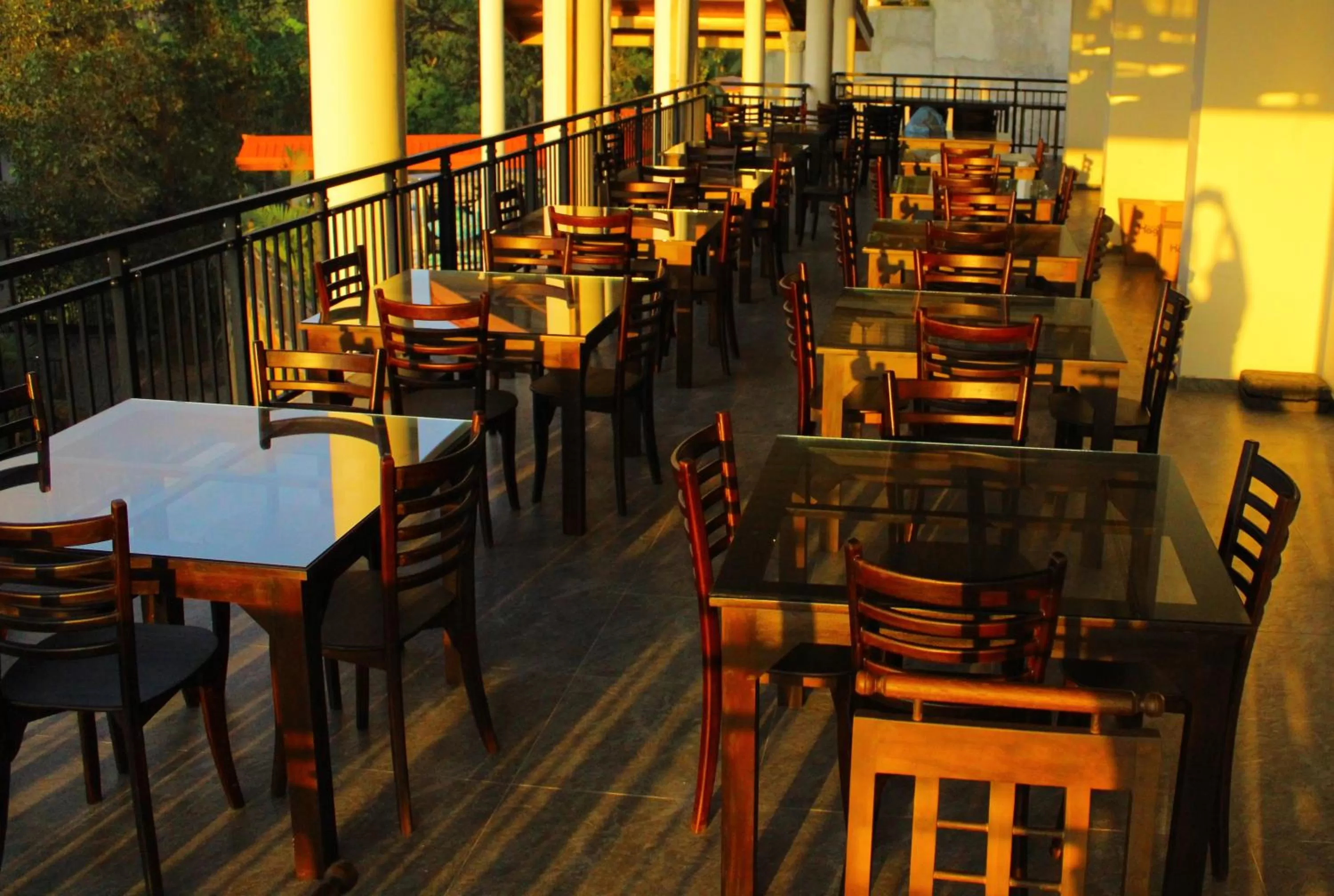 Restaurant/places to eat in Sky Gate kandy