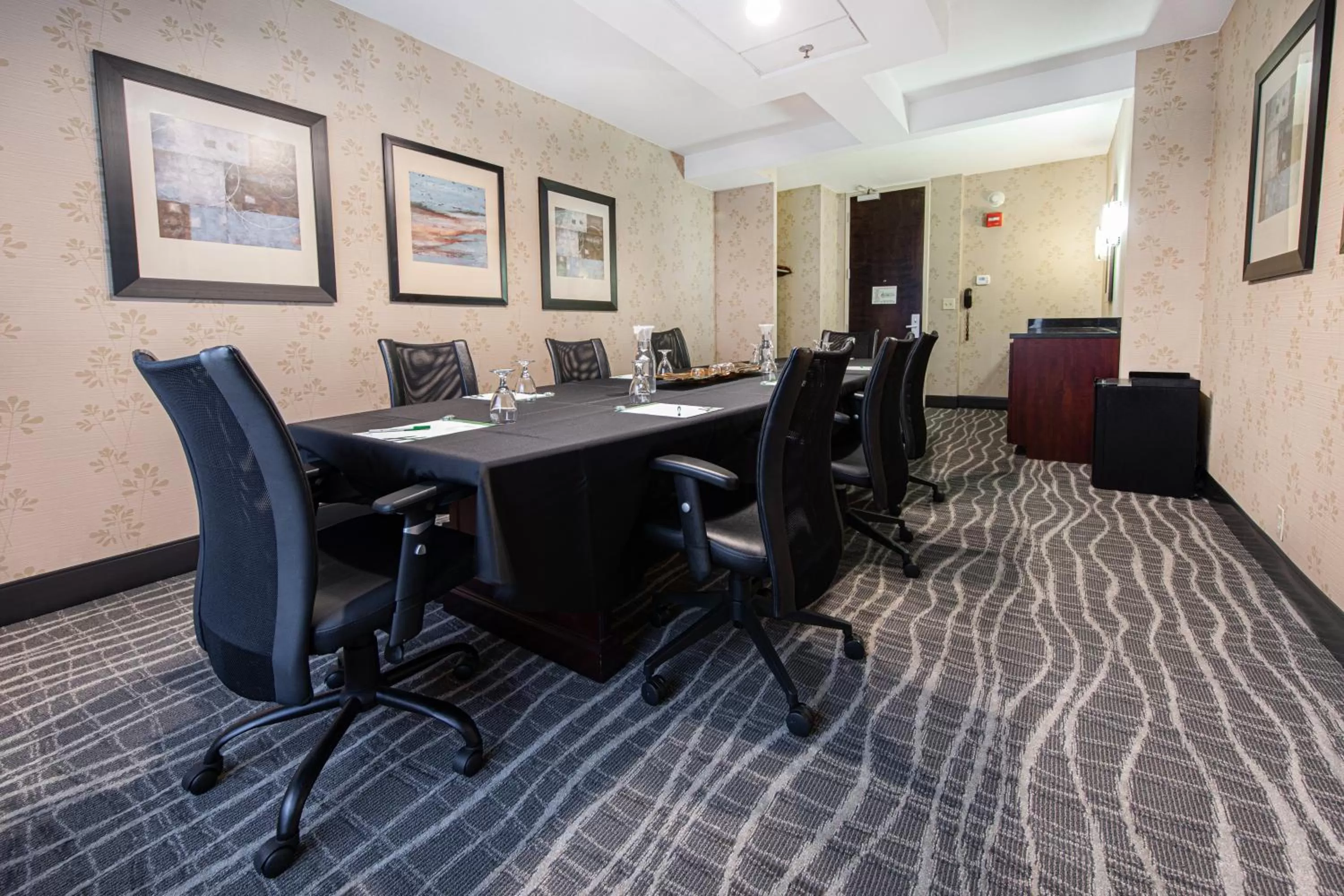Meeting/conference room in Holiday Inn St. Louis Airport West Earth City by IHG