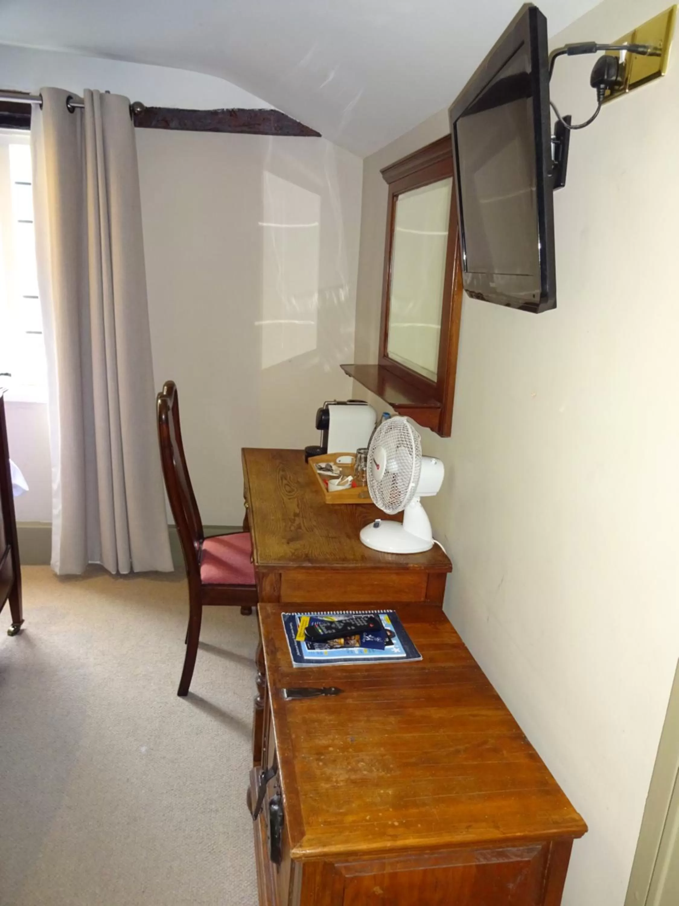 Decorative detail in The Cross Keys