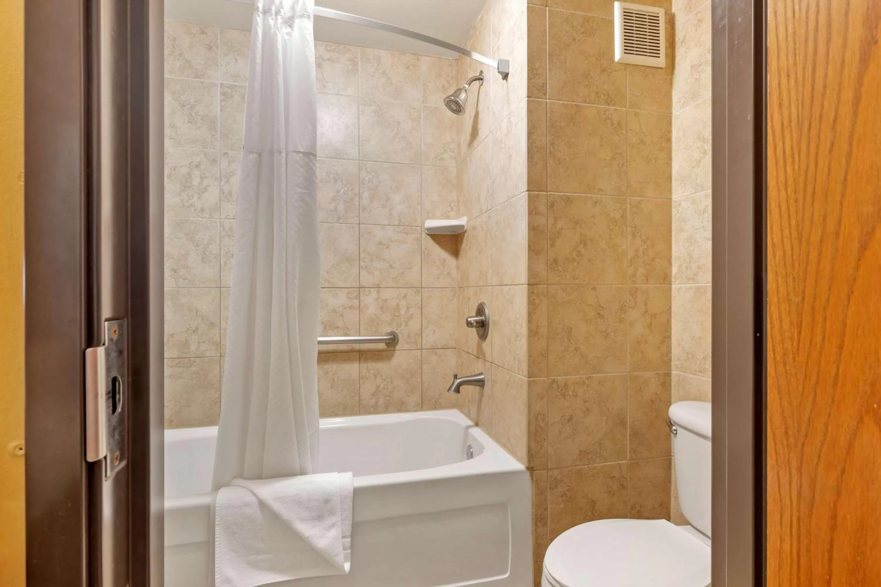Bathroom in Best Western Plus Swiss Chalet Hotel & Suites