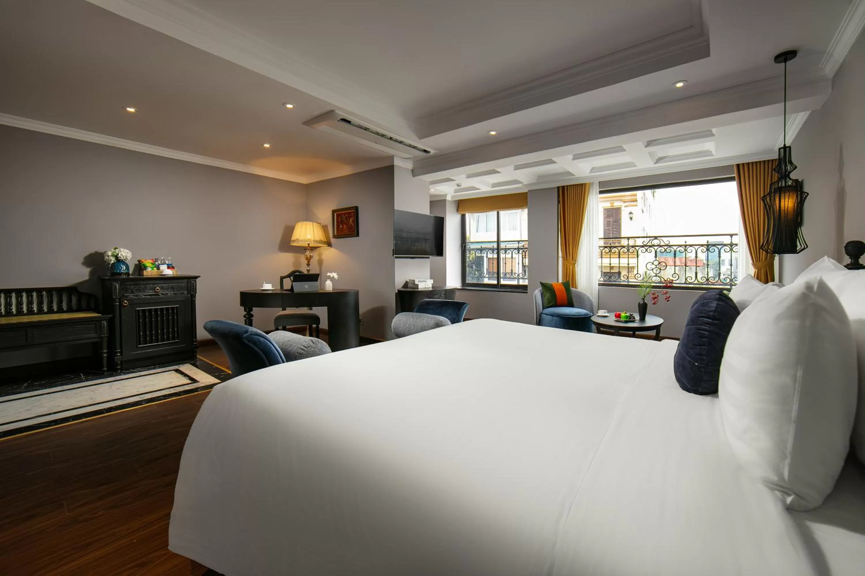 Bedroom, Bed in Hanoi L'Heritage Hotel & Gym - Spa