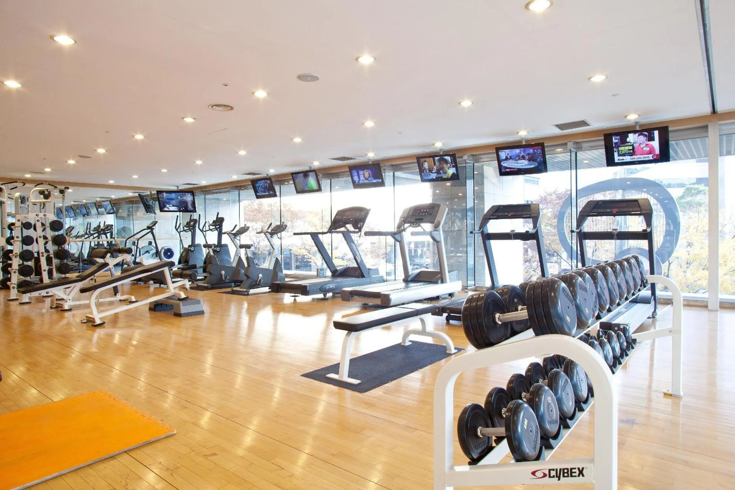 Fitness centre/facilities in Orakai Insadong Suites