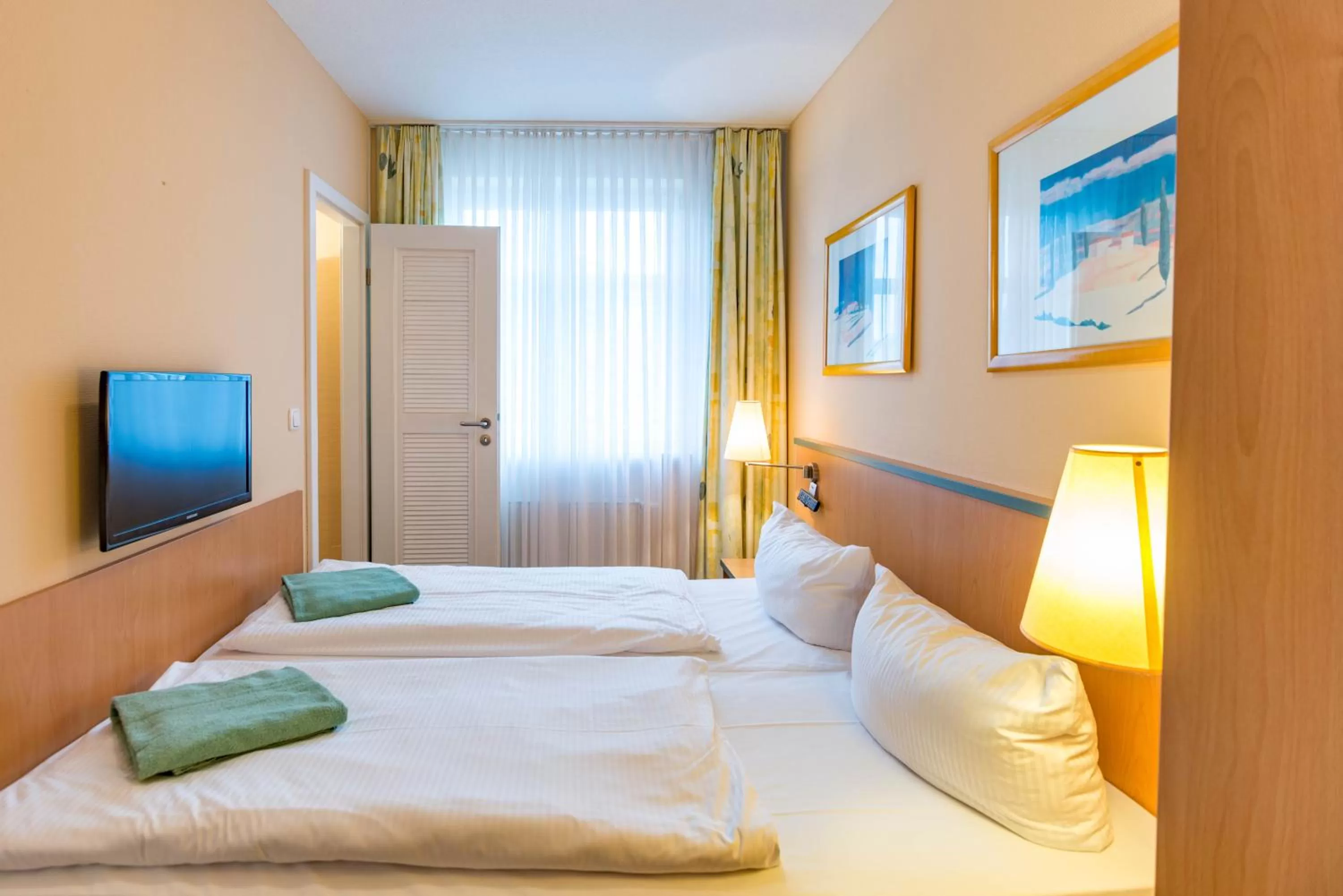 Photo of the whole room, Bed in Am Weststrand Apartmenthaus Waldeck