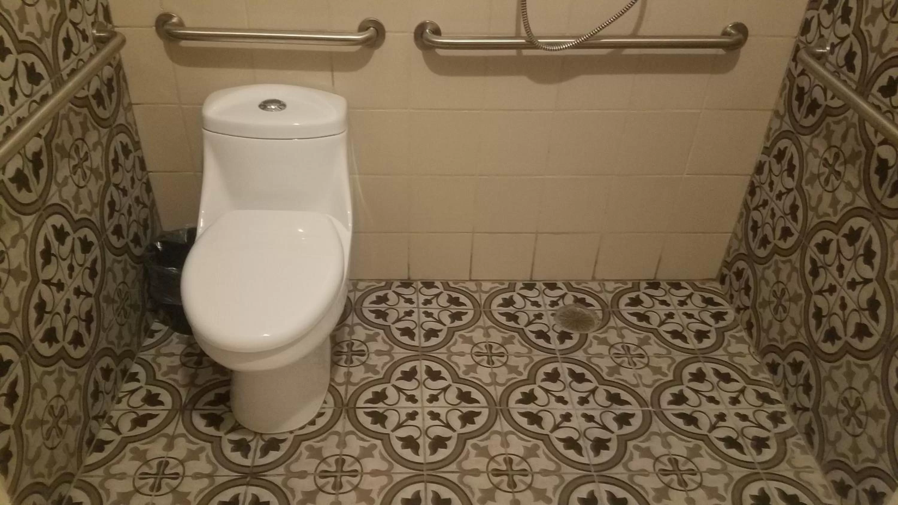 Bathroom in Puerta San Pedro