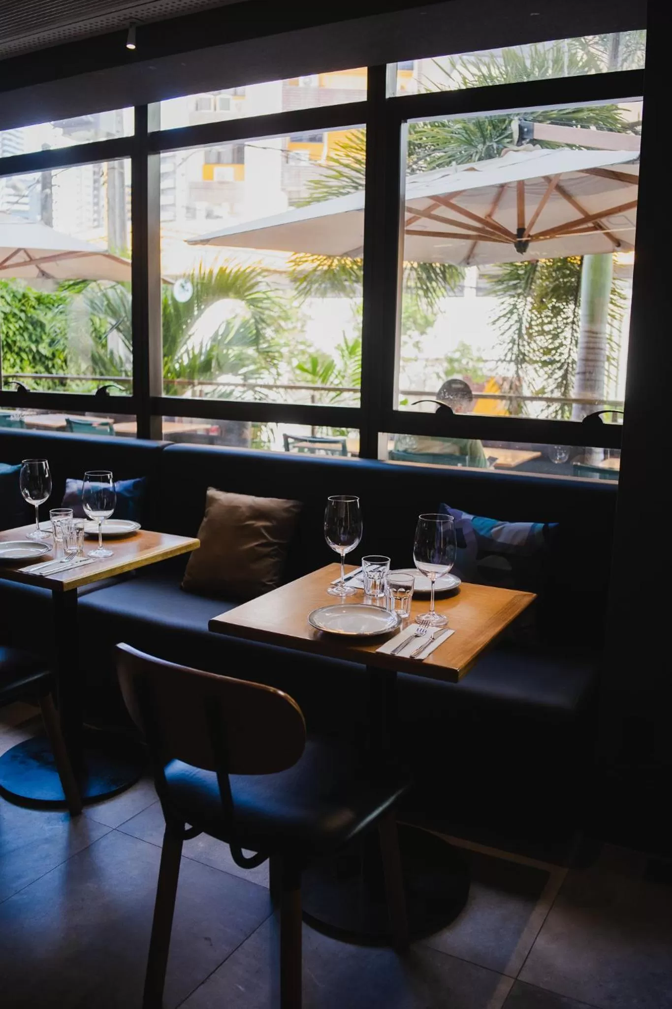 Restaurant/places to eat in Fity Hotel