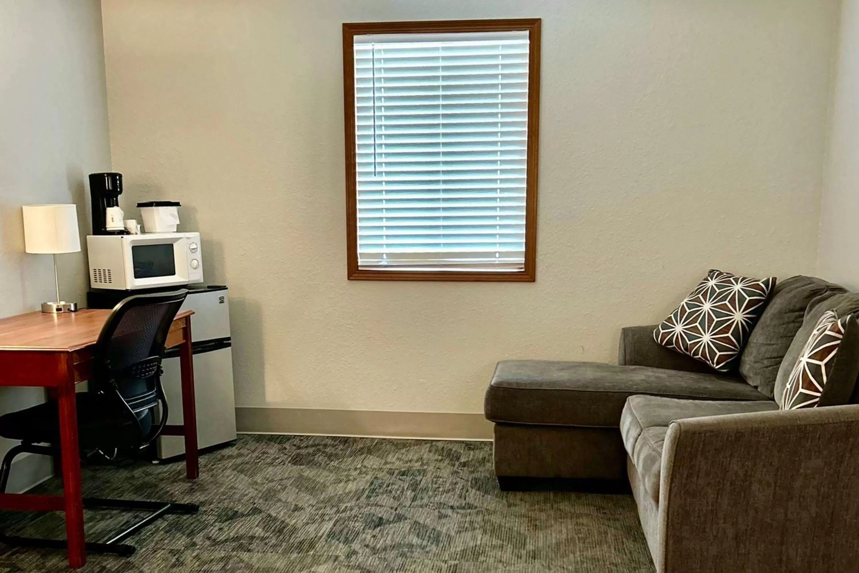 Photo of the whole room in Travelodge by Wyndham Lincoln South