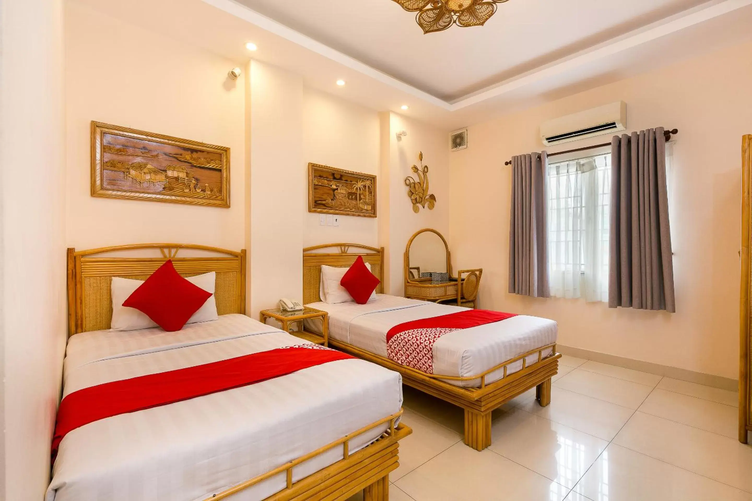 Deluxe Twin Room in Calmette Hotel 151 - Ben Thanh Deluxe Twin Room in Calmette Hotel 151 - Ben Thanh