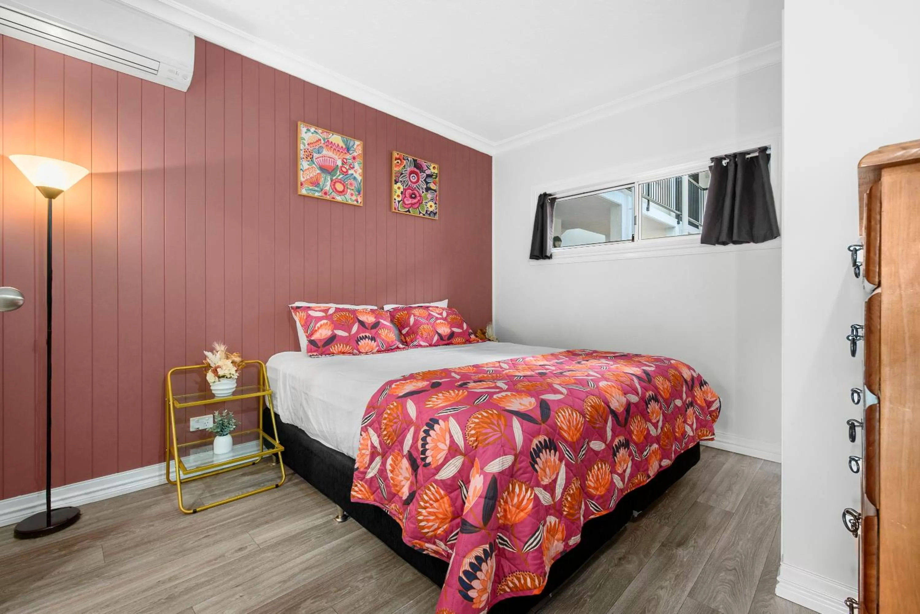 Bedroom, Bed in Villa Vaucluse Apartments