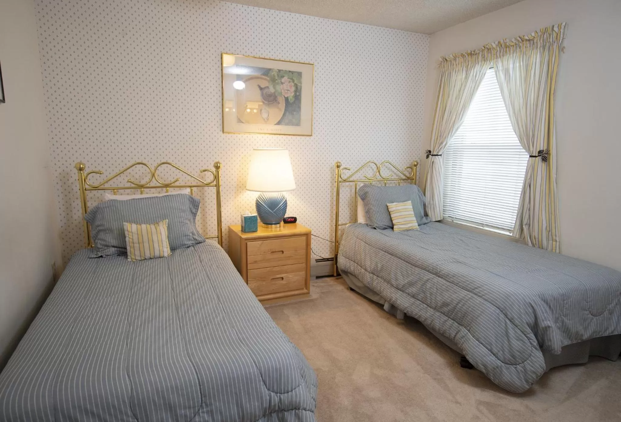 Photo of the whole room, Bed in Winterplace on Okemo Mountain