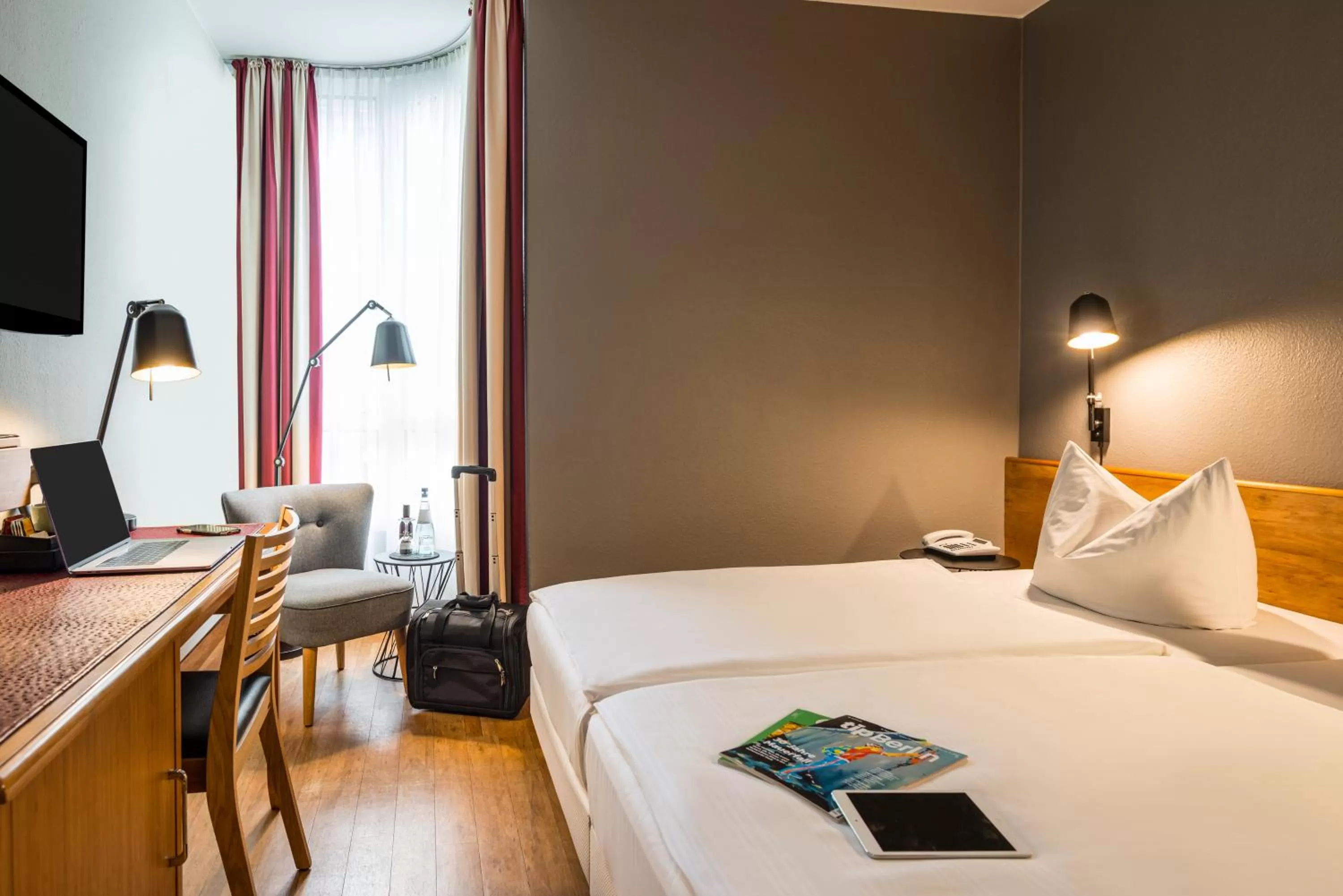 Bed in Mercure Hotel Berlin Zentrum Superior