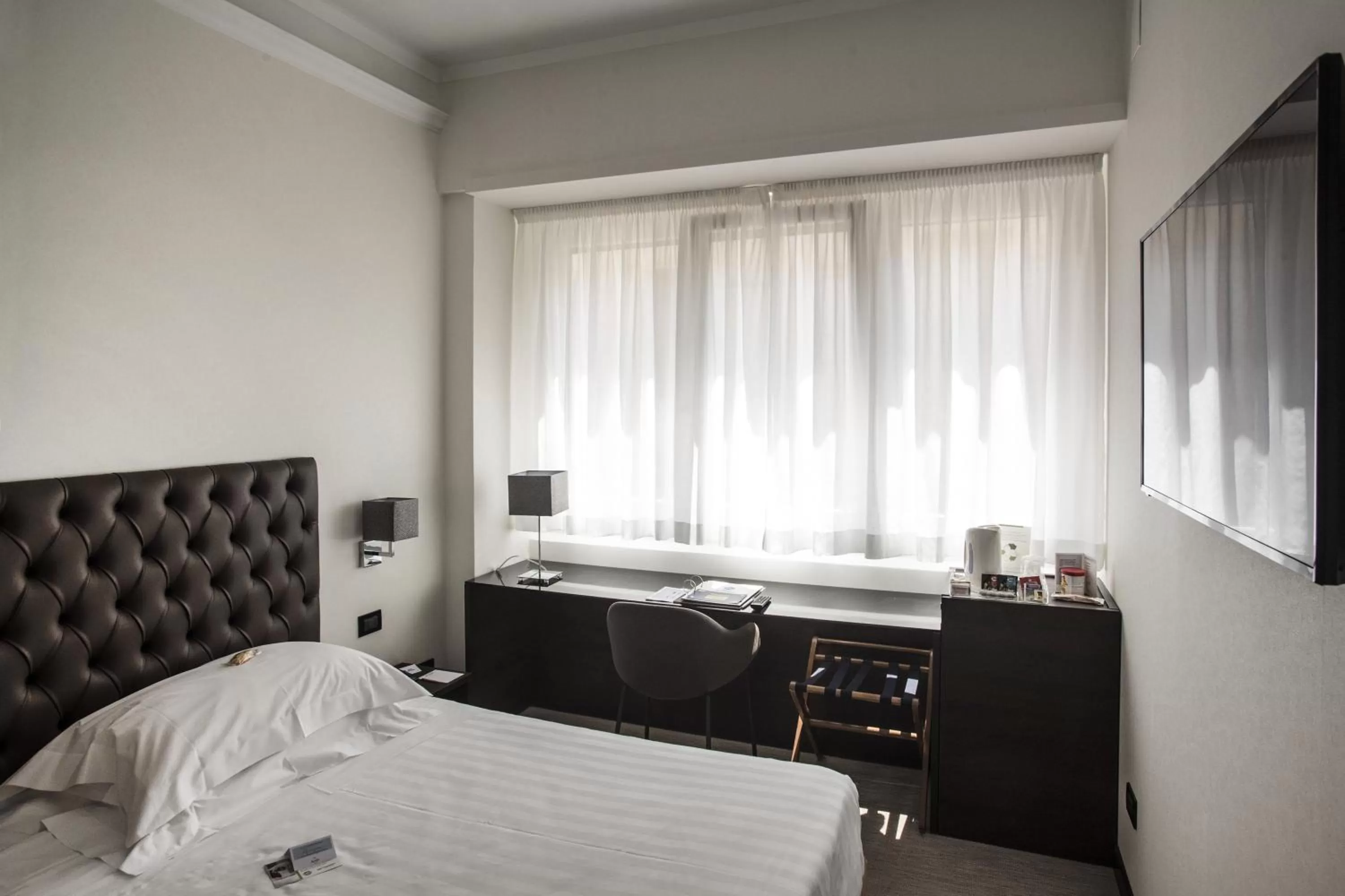 Bedroom, Bed in Hotel Plaza