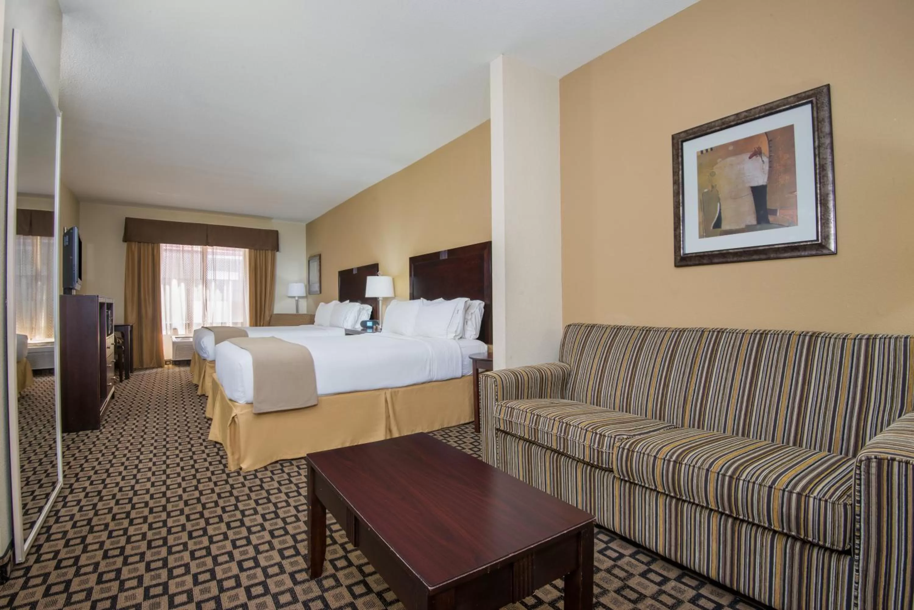 Photo of the whole room, Bed in Holiday Inn Express & Suites Clovis, an IHG Hotel